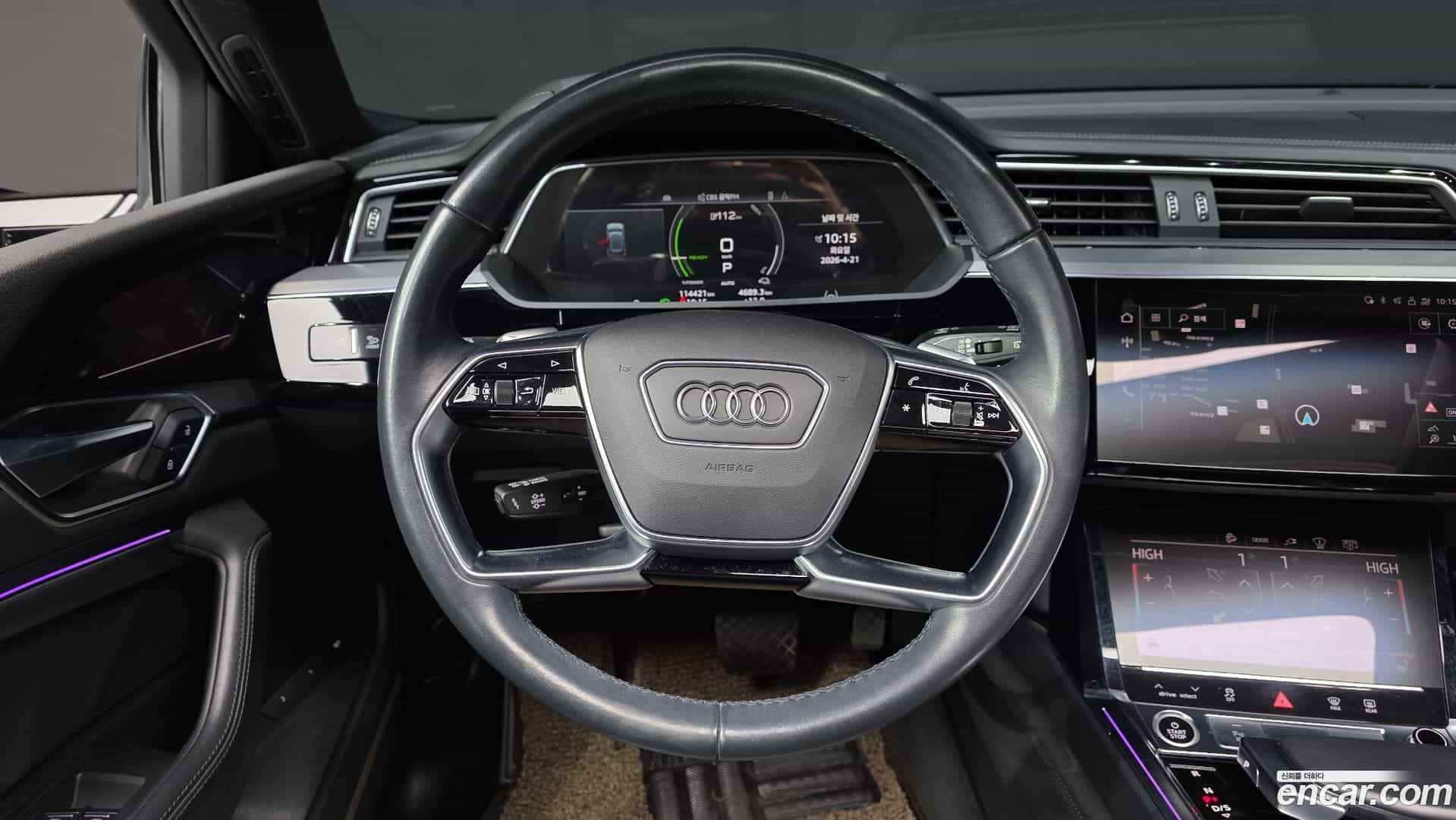 e-tron Audi 2021.11-OPTION-017
