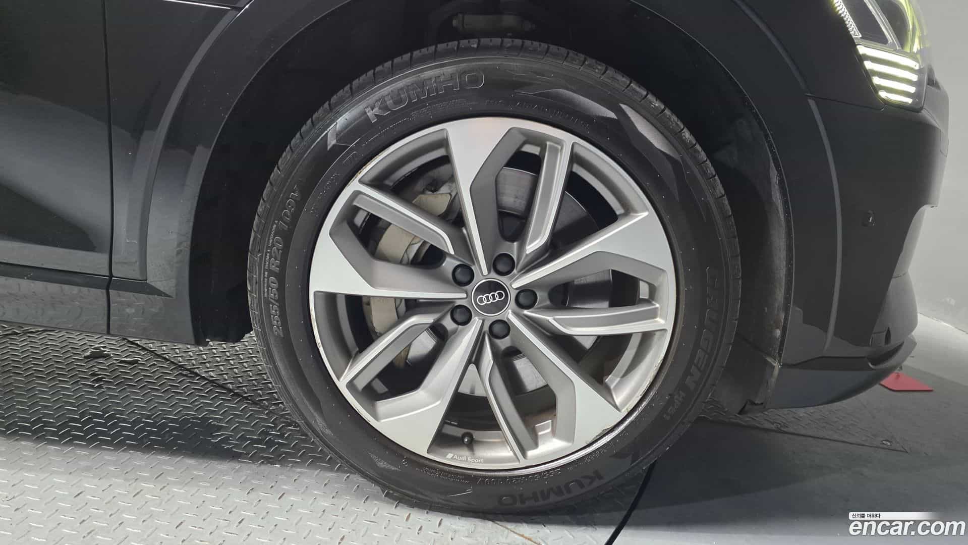 e-tron Audi 2021.11-OUTER-031