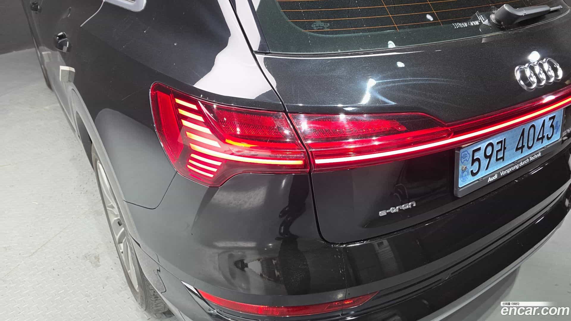 e-tron Audi 2021.11-OUTER-033