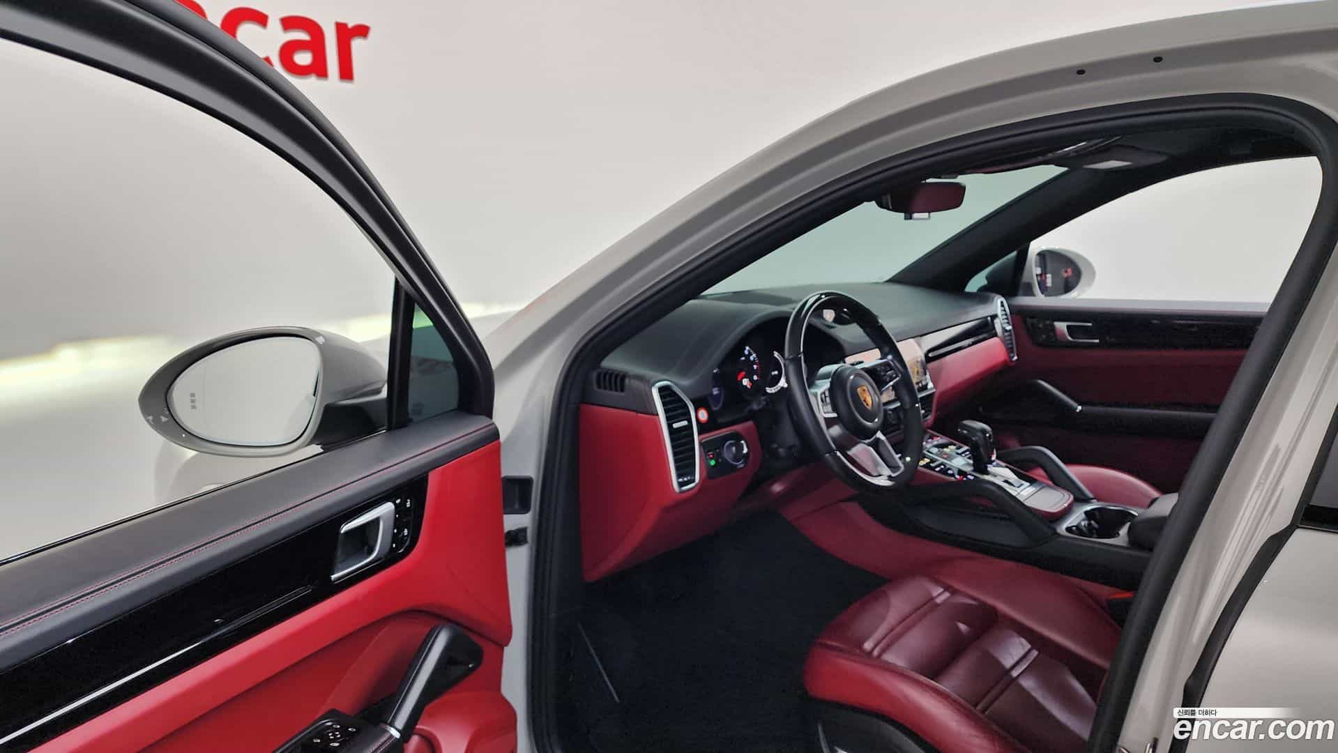 Cayenne Porsche 2021.2-INNER-010