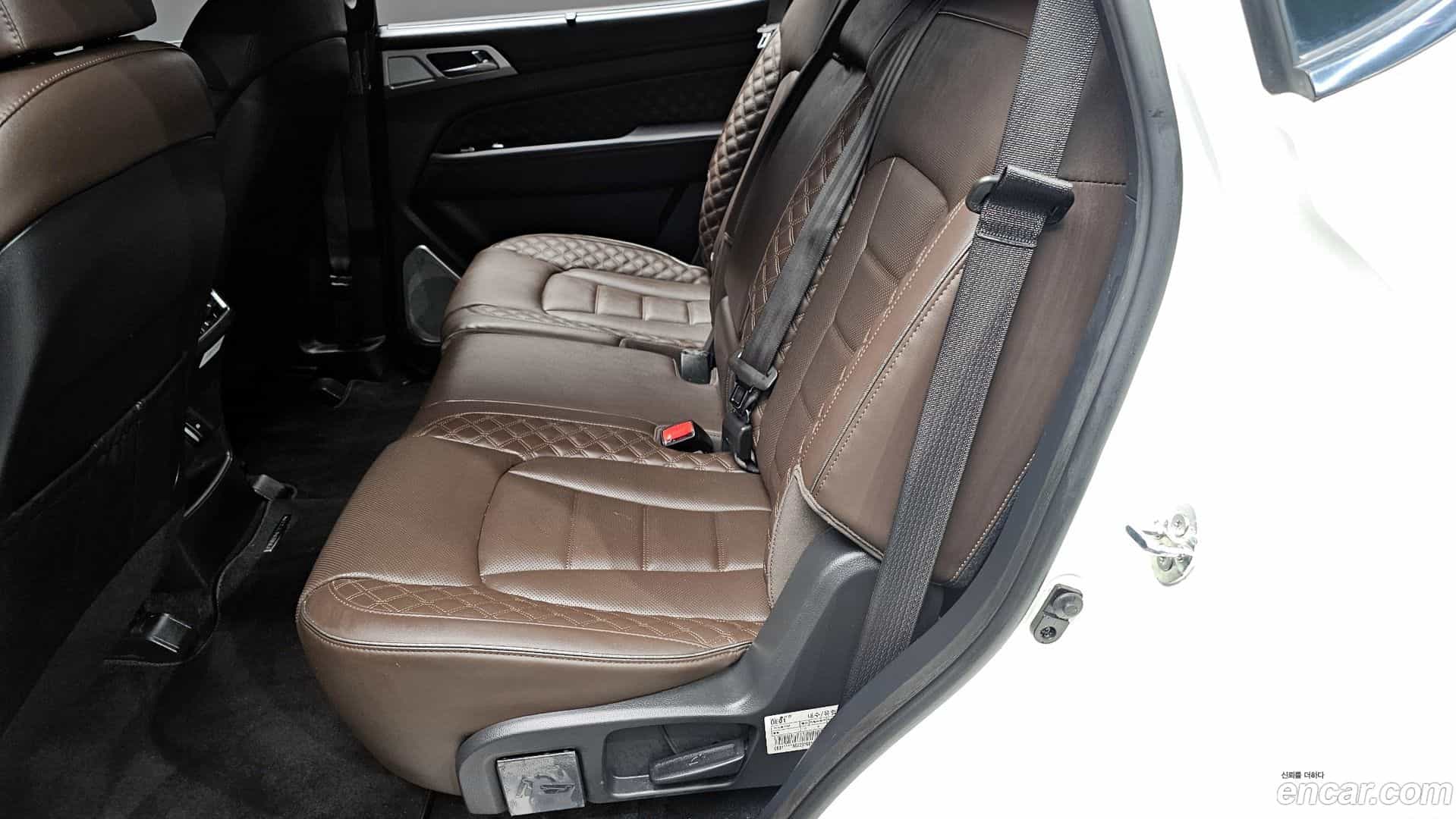 Rexton KG Mobility 2022.8-INNER-036