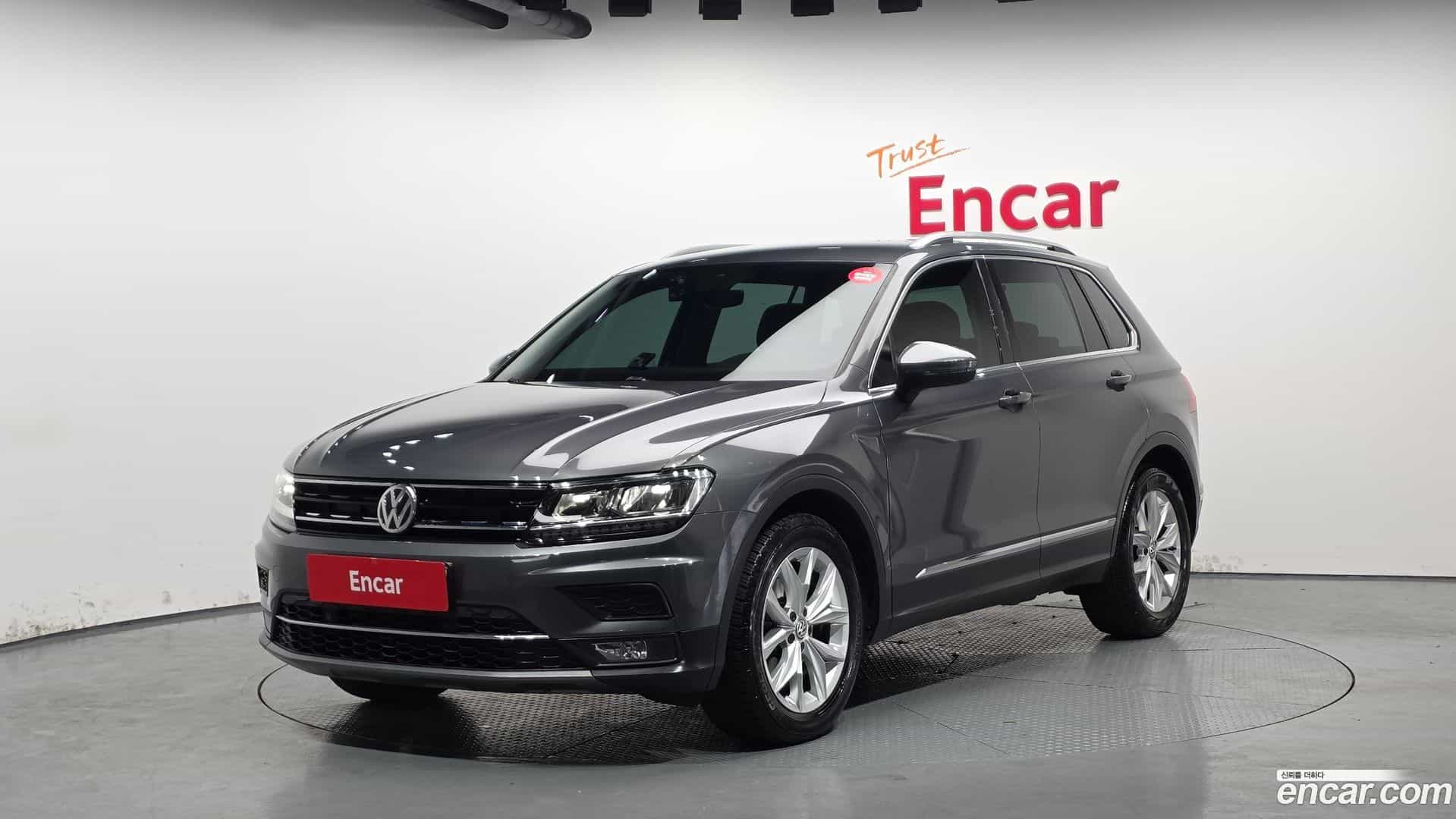 Tiguan Volkswagen 2020.9-OUTER-001
