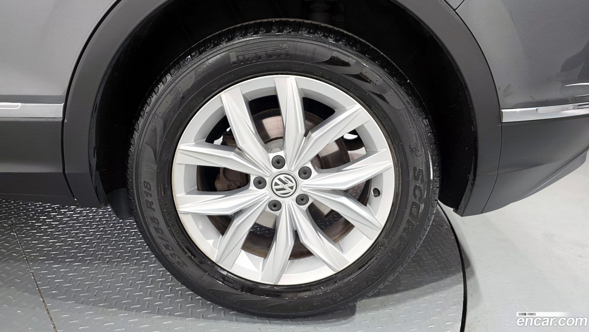 Main__Slider__Photo:Tiguan Volkswagen 2020.9-20