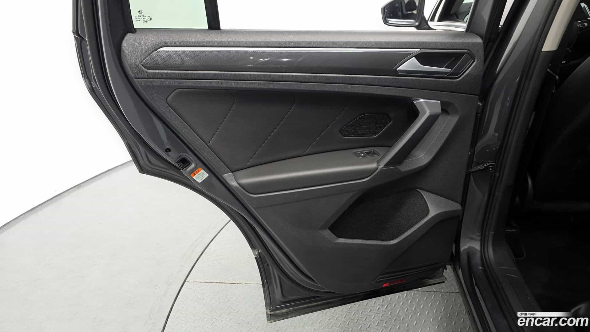 Tiguan Volkswagen 2020.9-INNER-035