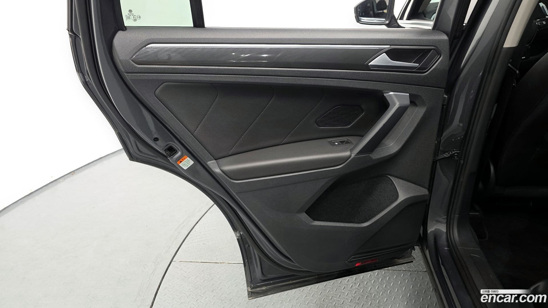 Main__Slider__Photo:Tiguan Volkswagen 2020.9-24