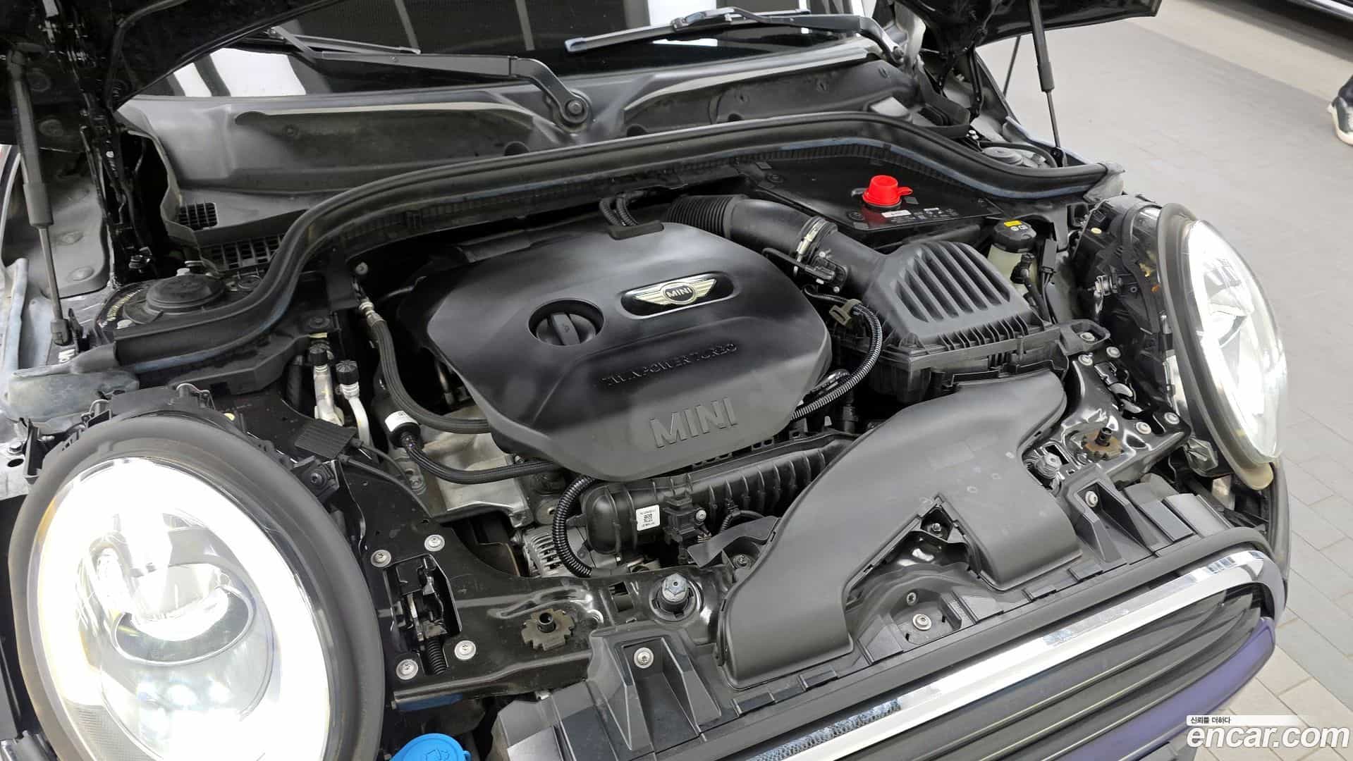 Cooper Mini 2018.1-OUTER-006