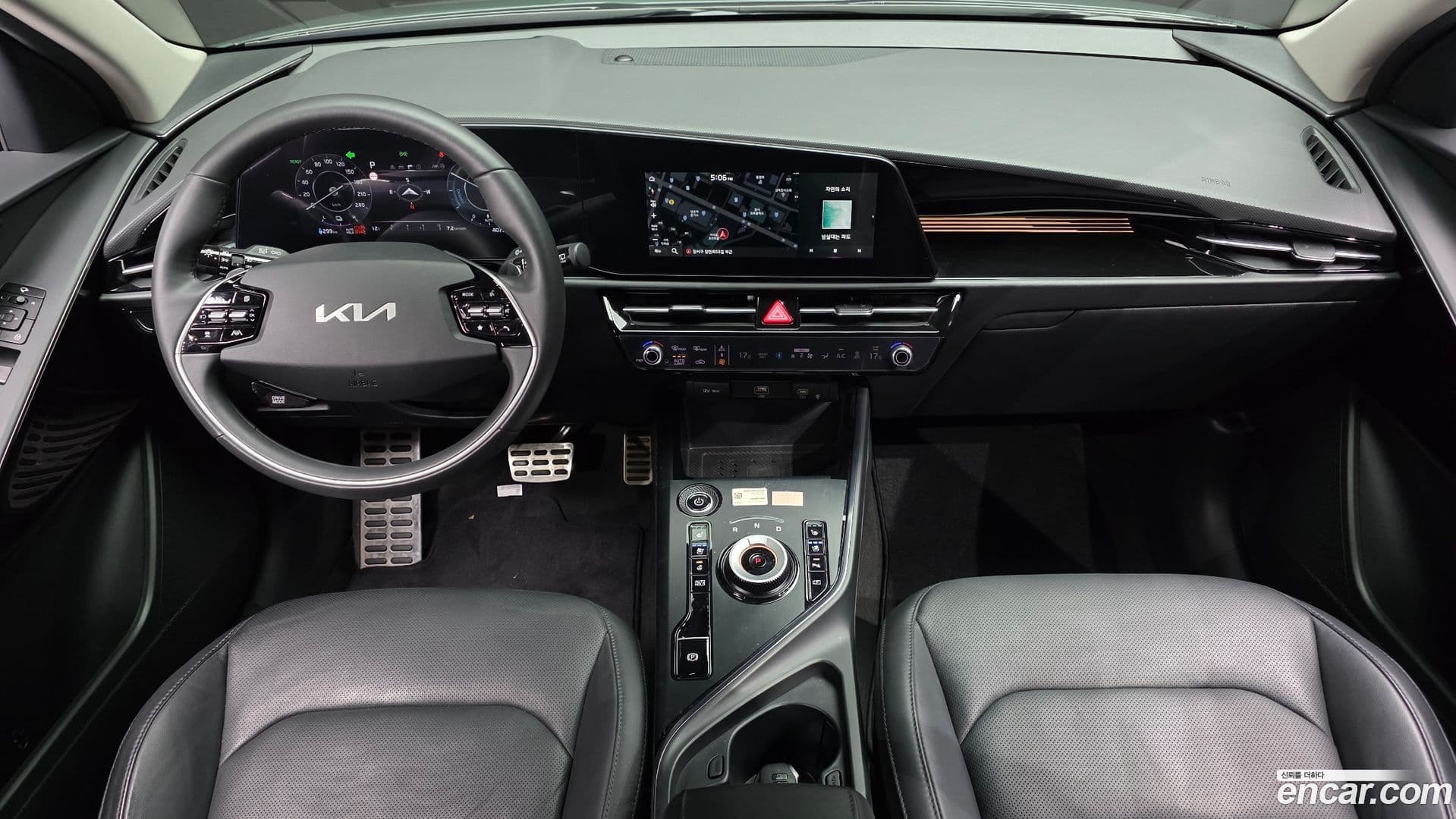 Main__Slider__Photo:Niro Kia 2022.6-6