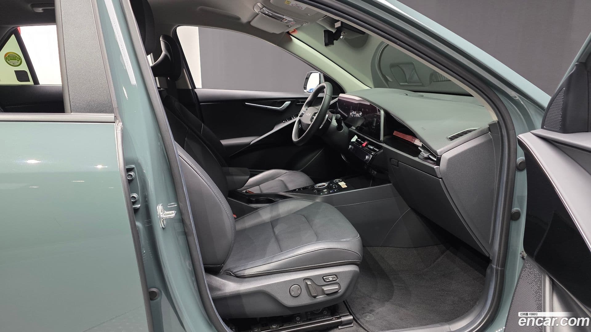 Main__Slider__Photo:Niro Kia 2022.6-10