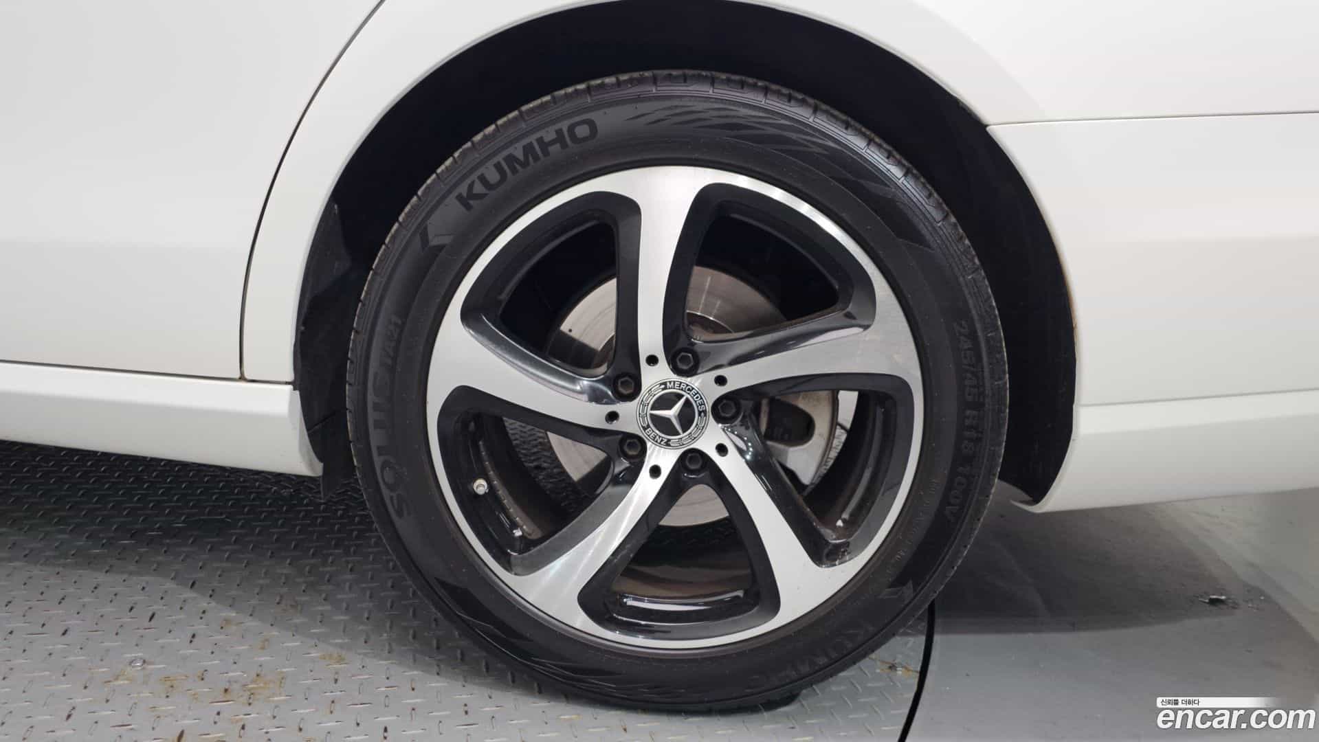 E-Class Mercedes-Benz 2020.4-OUTER-031