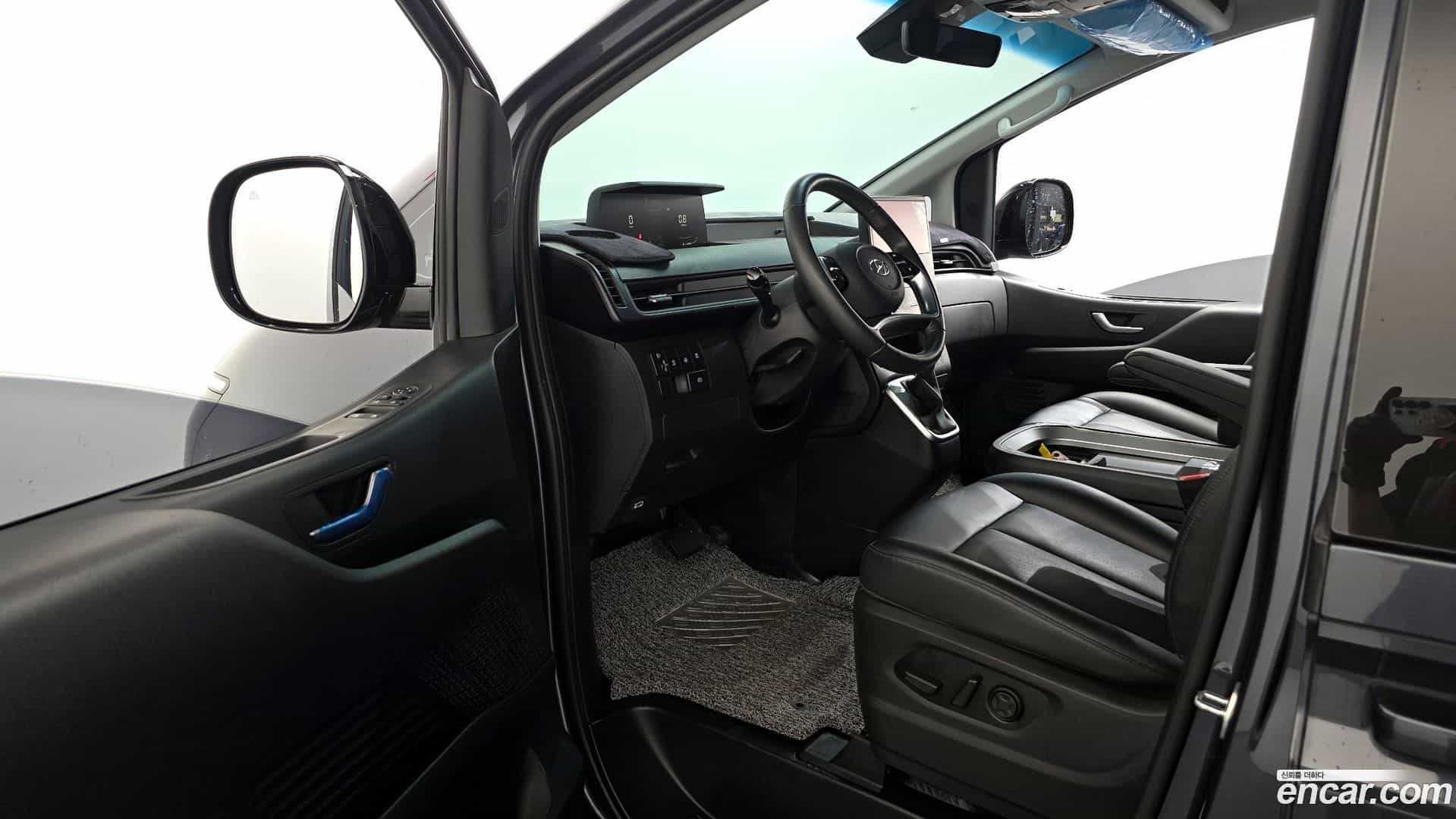 Staria Hyundai 2023.1-INNER-010