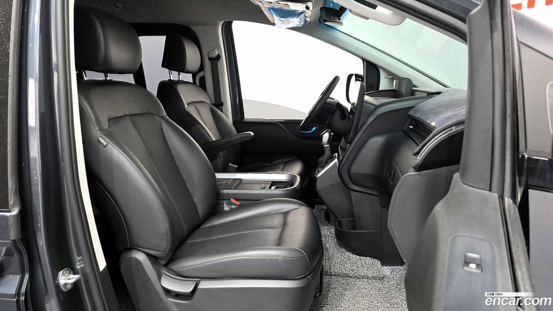 Staria Hyundai 2023.1-INNER-036