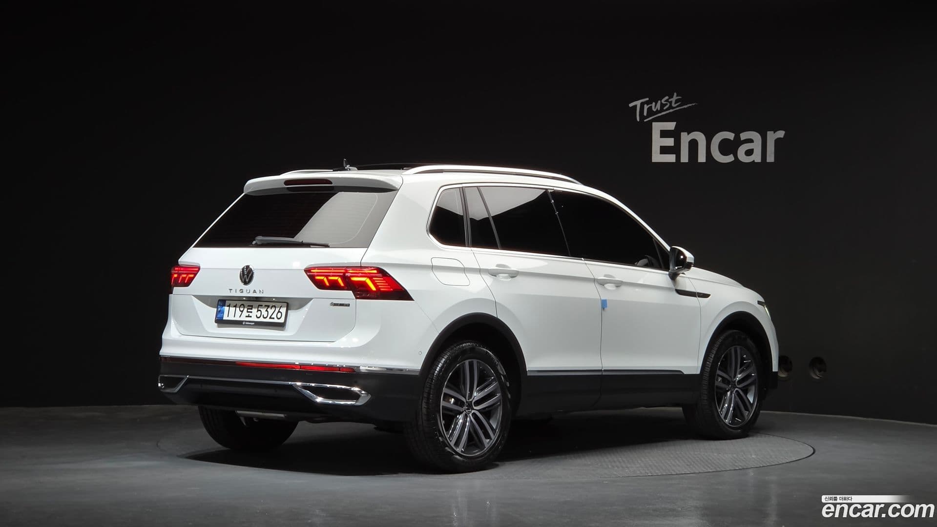 Main__Slider__Photo:Tiguan Volkswagen 2022.11-1
