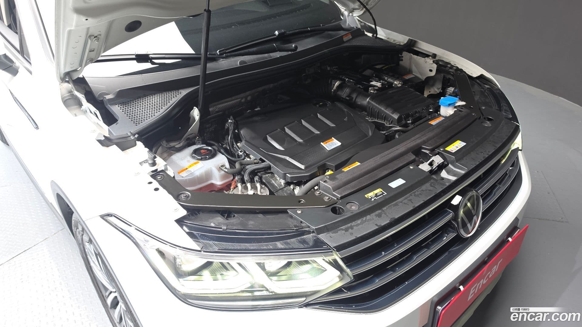 Main__Slider__Photo:Tiguan Volkswagen 2022.11-5