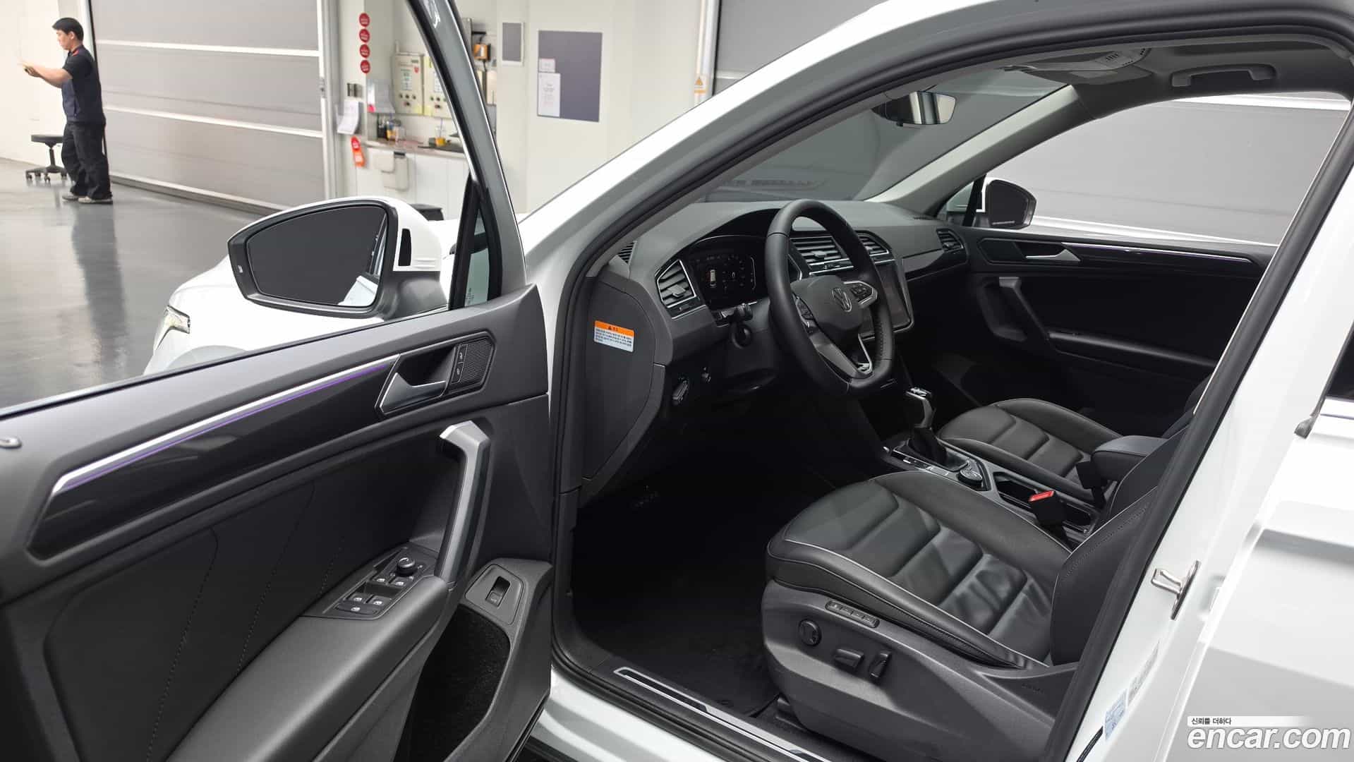 Tiguan Volkswagen 2022.11-INNER-010