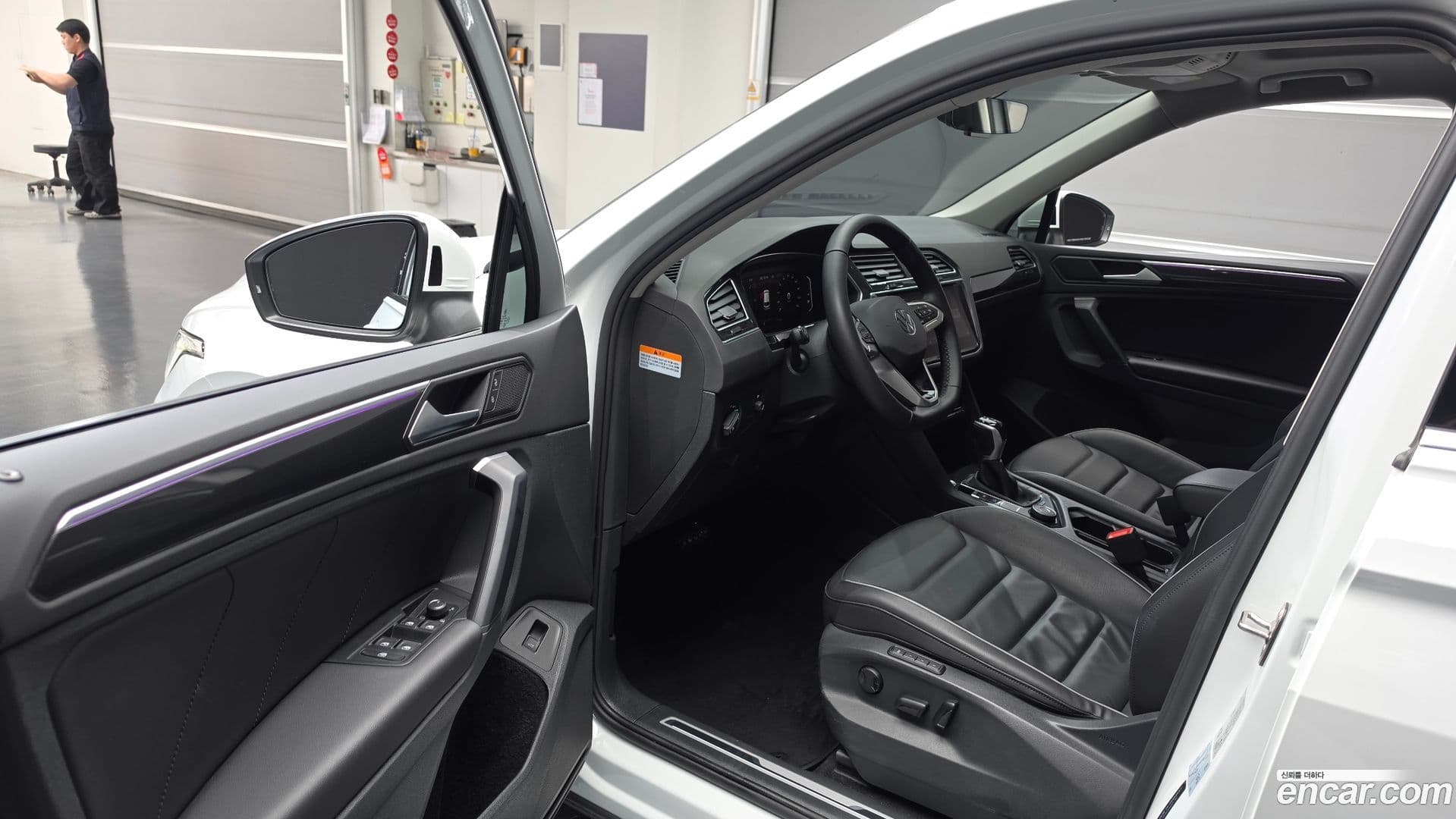 Main__Slider__Photo:Tiguan Volkswagen 2022.11-9
