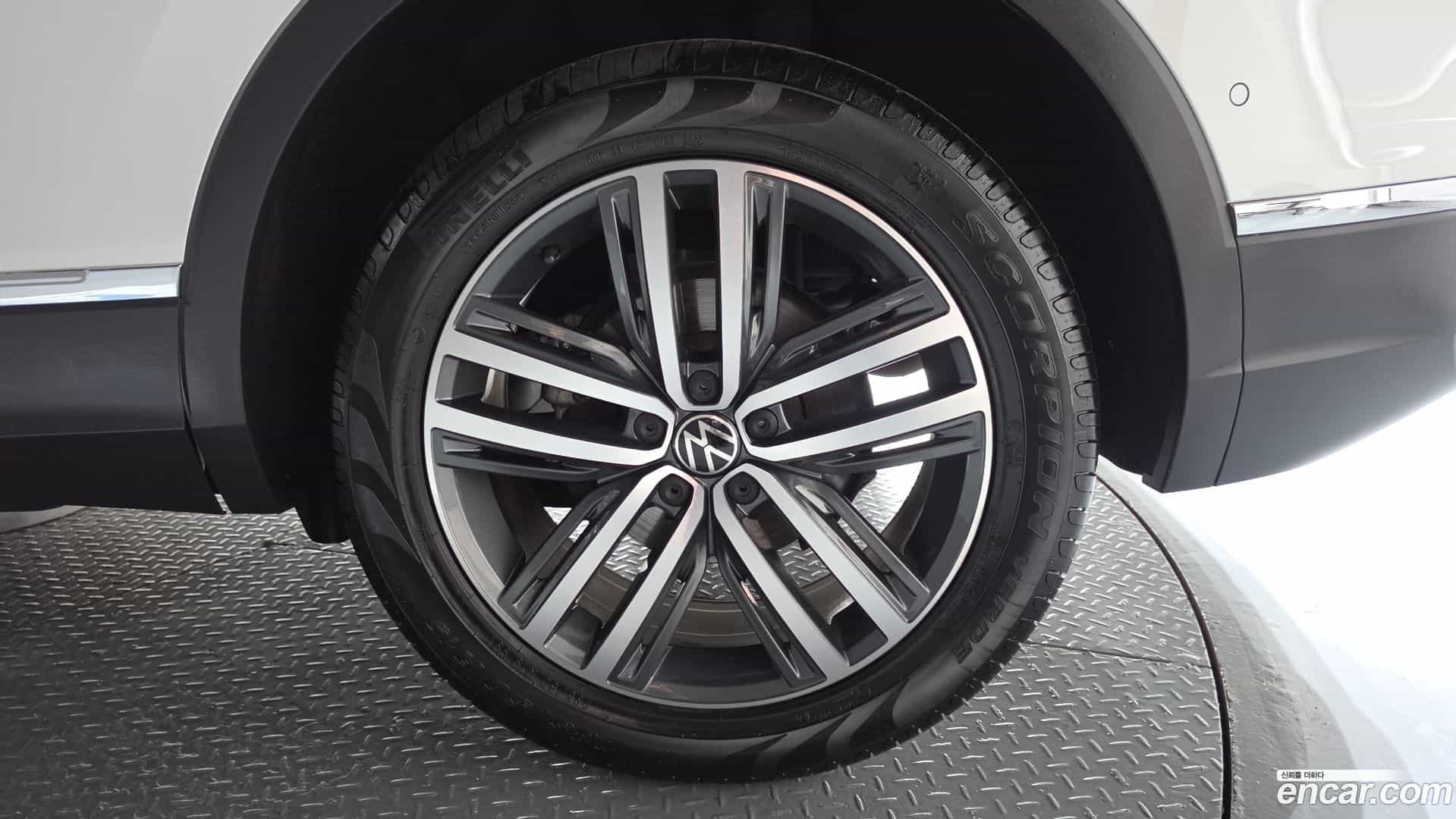 Tiguan Volkswagen 2022.11-OUTER-031