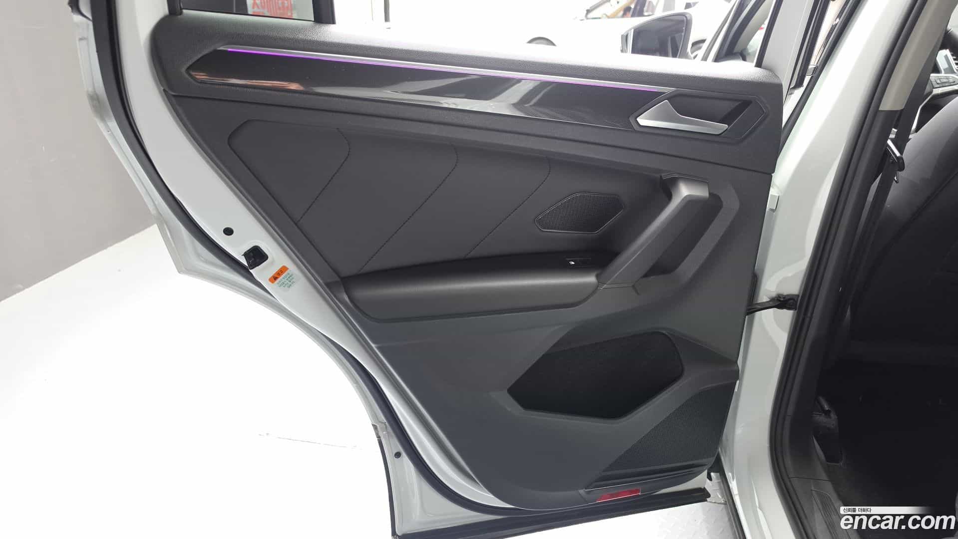 Tiguan Volkswagen 2022.11-INNER-035