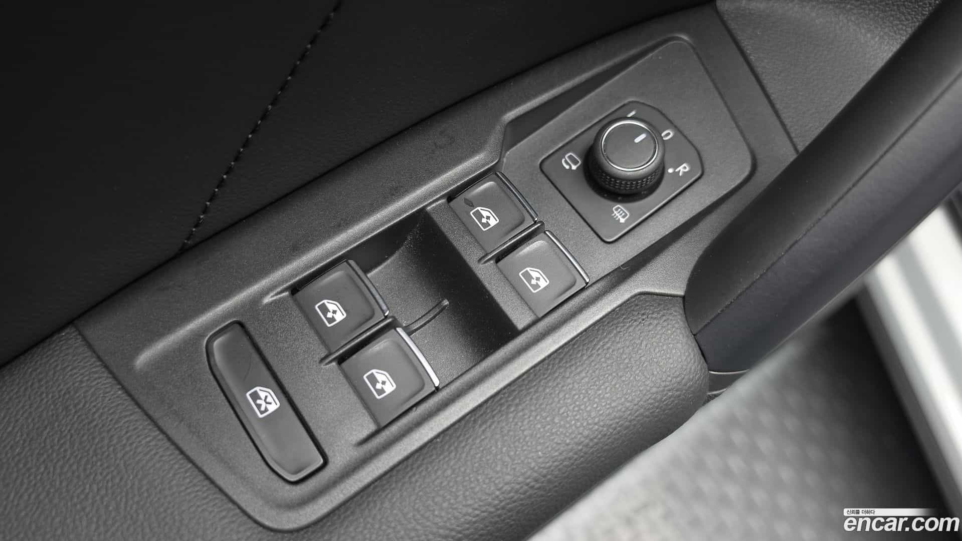 Tiguan Volkswagen 2022.11-OPTION-041