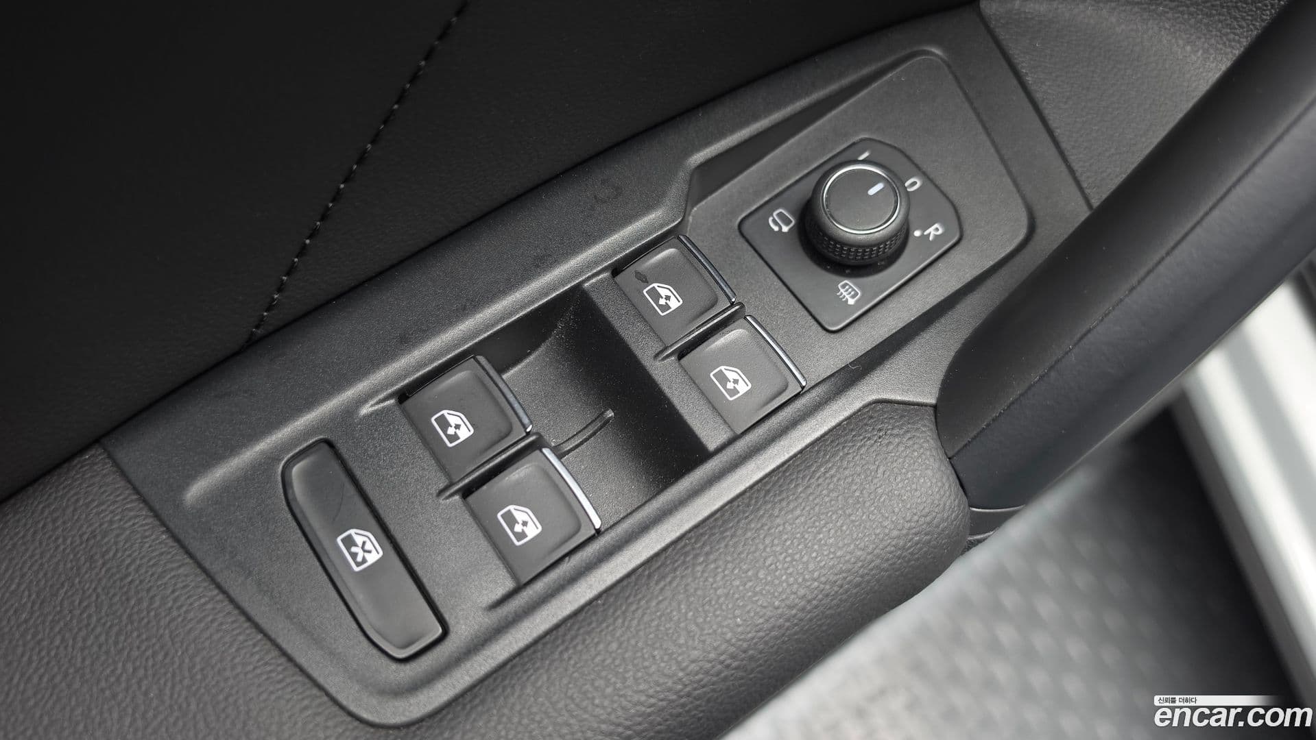 Main__Slider__Photo:Tiguan Volkswagen 2022.11-27