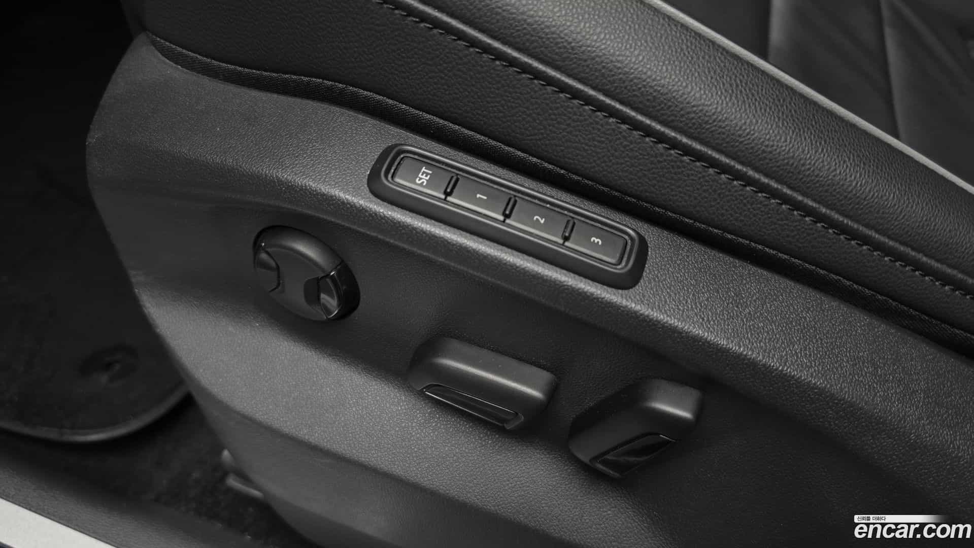 Tiguan Volkswagen 2022.11-OPTION-044