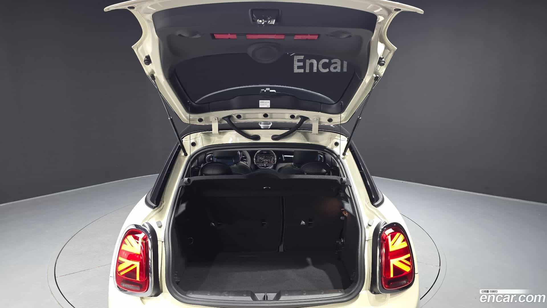 Cooper Mini 2020.8-OUTER-031