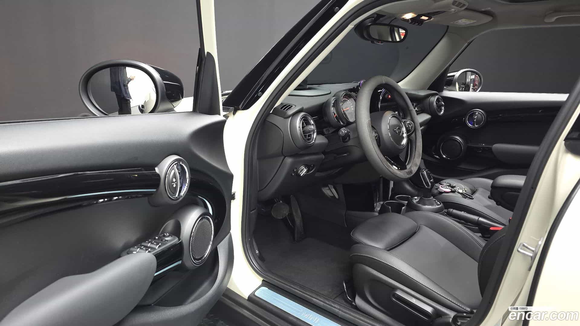 Cooper Mini 2020.8-INNER-035