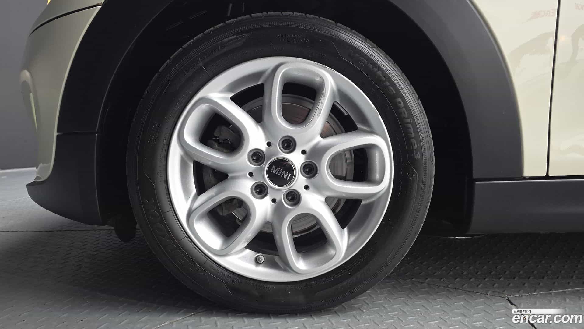 Cooper Mini 2020.8-OPTION-041