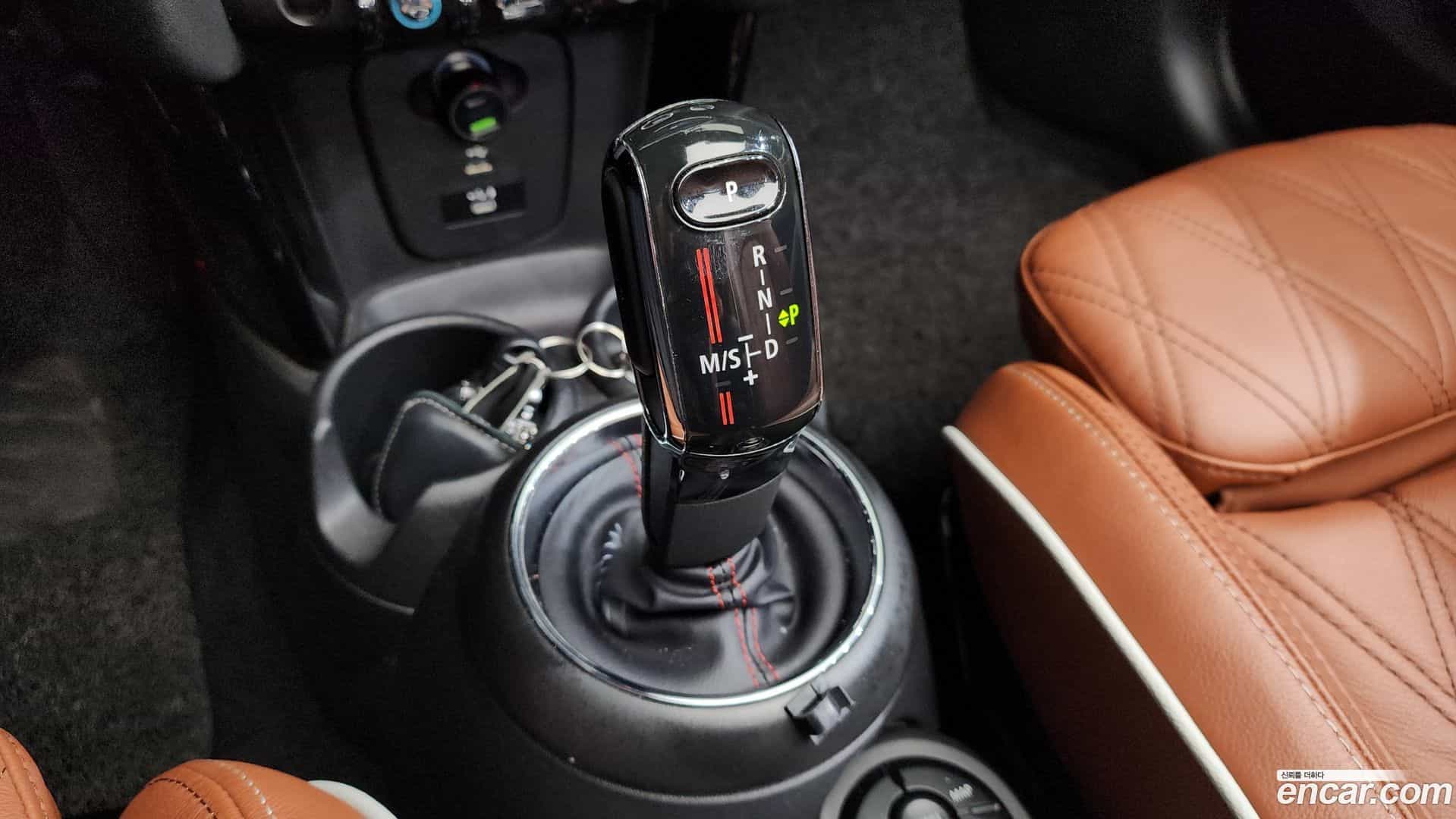 Cooper Convertible Mini 2021.2-INNER-009