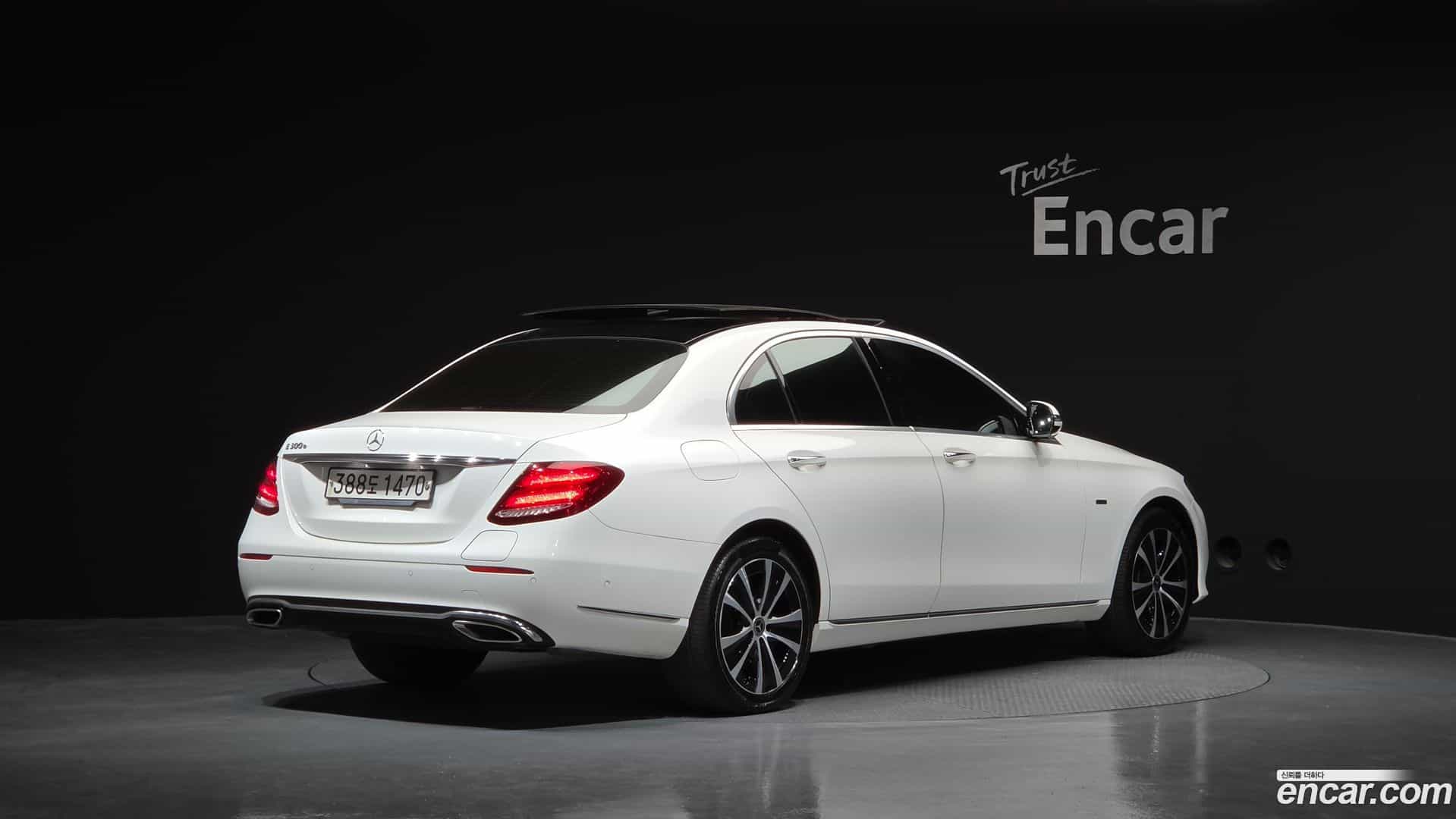 E-Class Mercedes-Benz 2019.10-OUTER-002