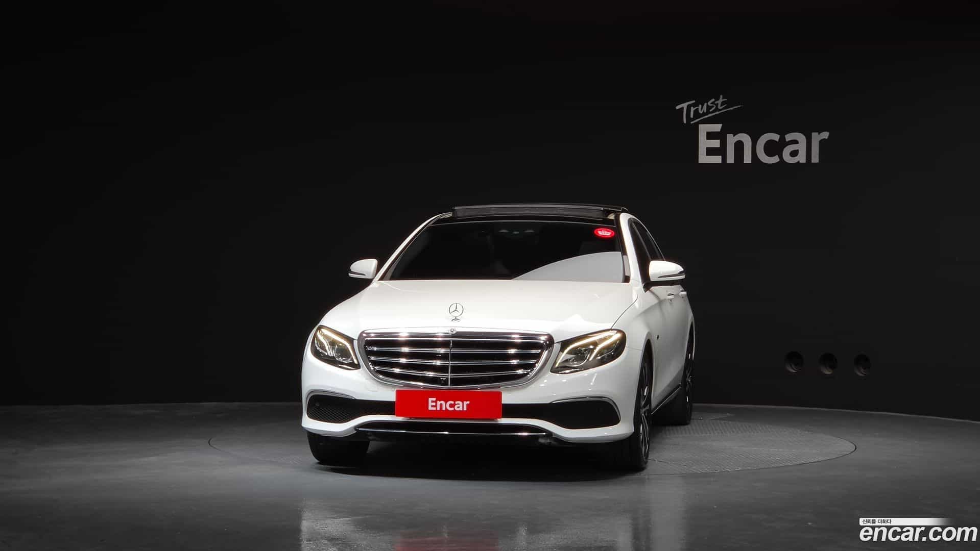 E-Class Mercedes-Benz 2019.10-OUTER-003