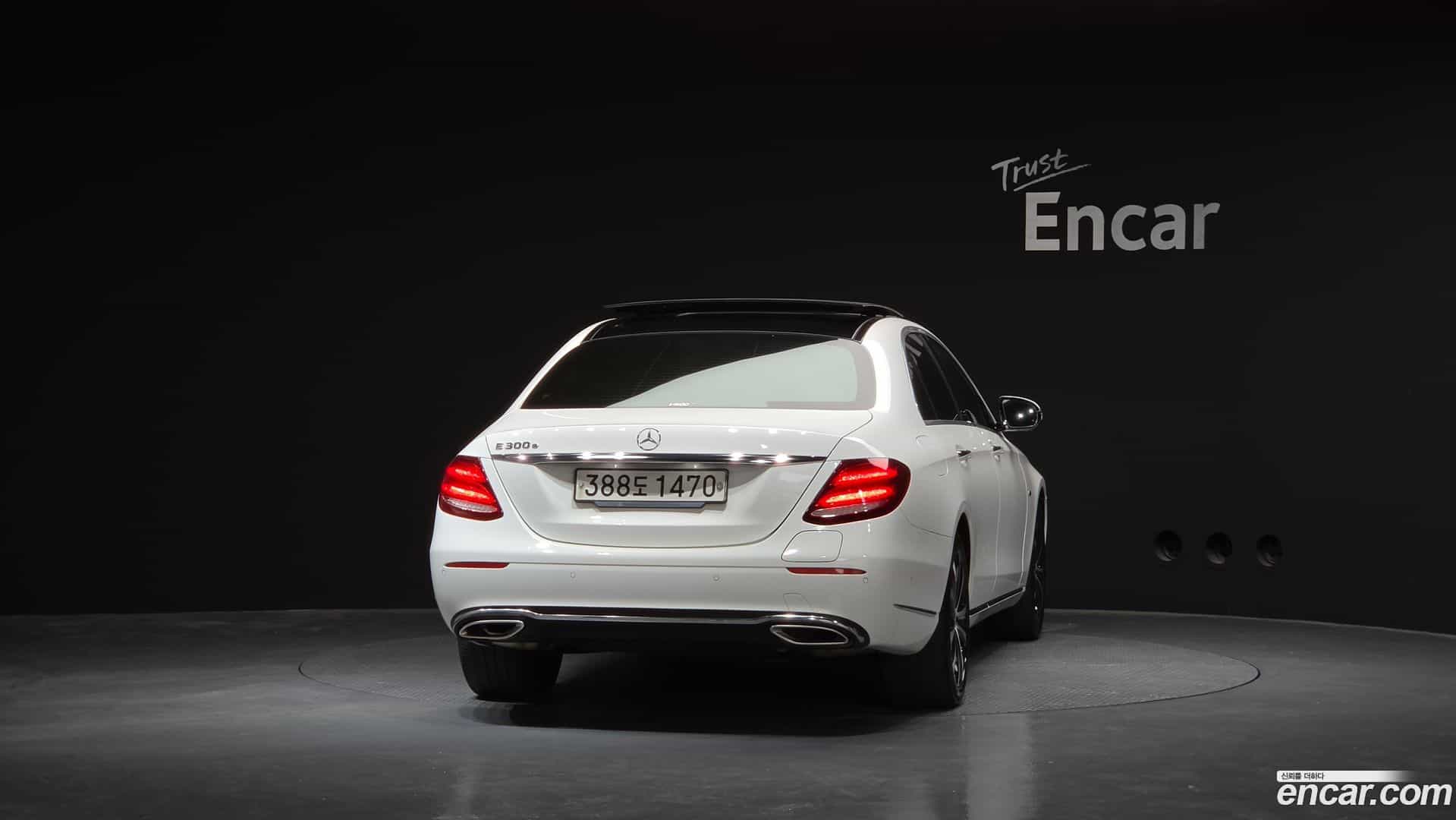 E-Class Mercedes-Benz 2019.10-OUTER-004