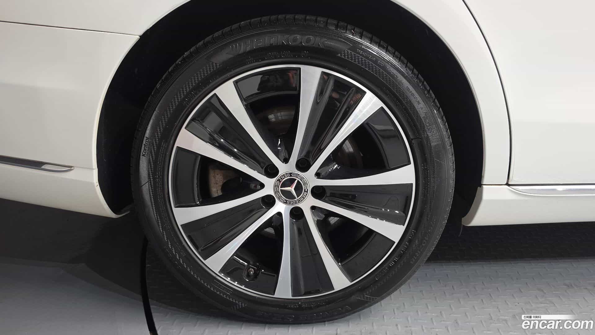 E-Class Mercedes-Benz 2019.10-OUTER-005