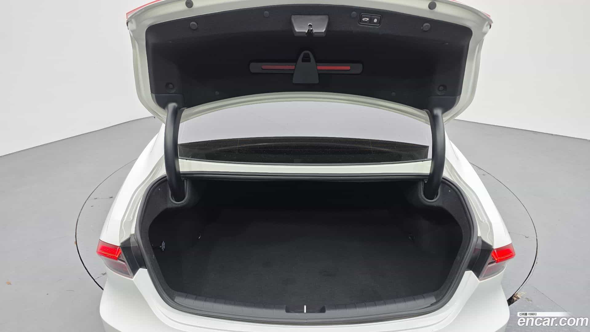 Grandeur Hyundai 2020.3-OPTION-024