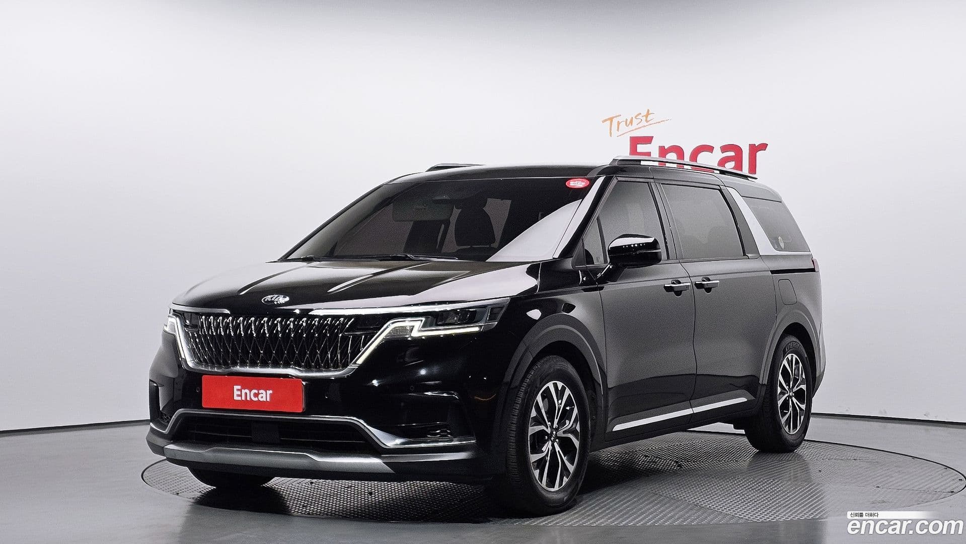Main__Slider__Photo:Canival Kia 2020.8-0