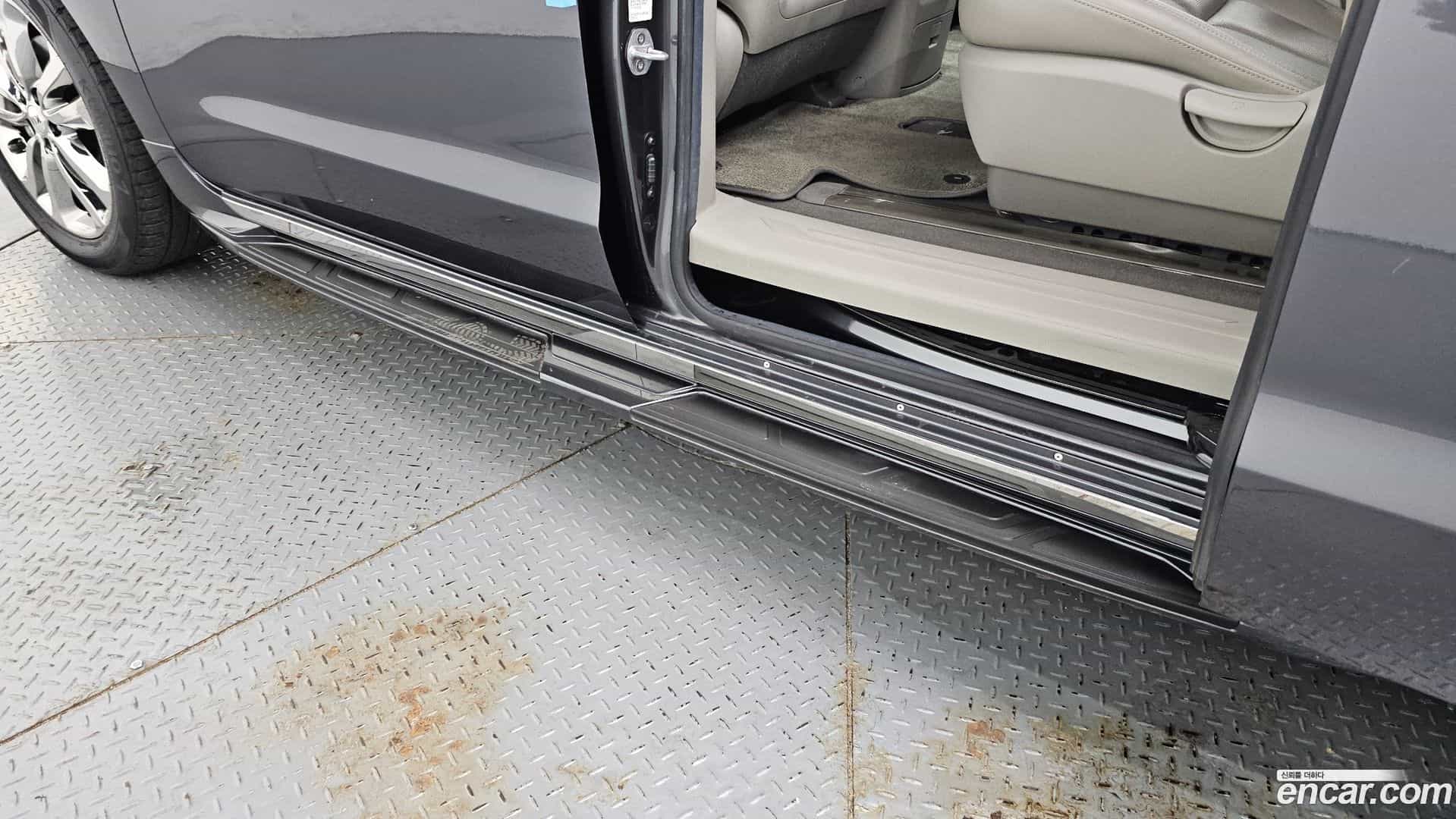 Canival Kia 2017.4-OPTION-024