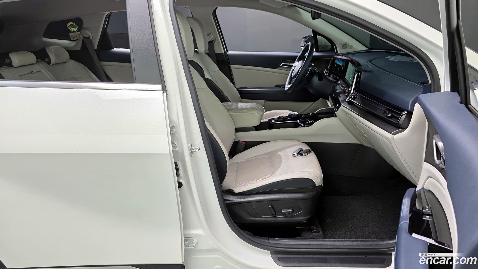 Main__Slider__Photo:Sportage Kia 2022.5-25