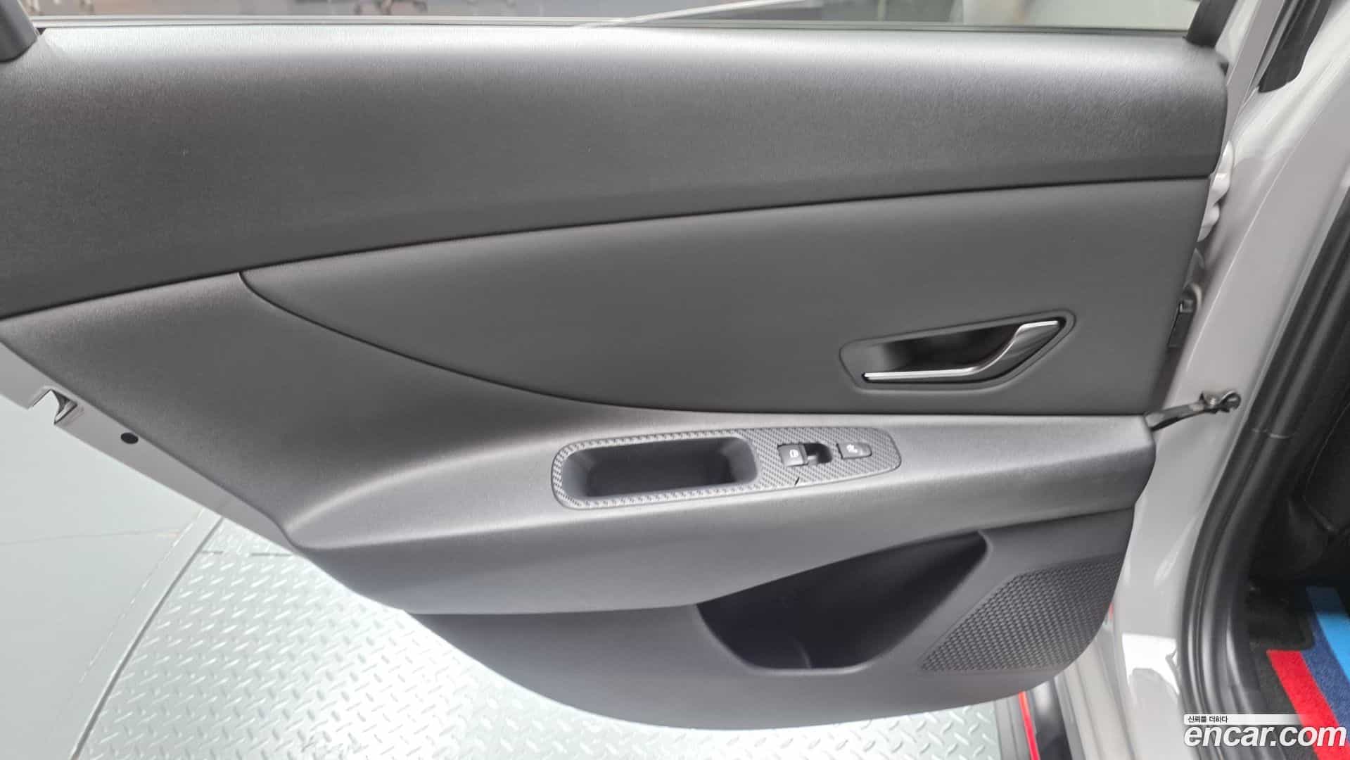 AVANTE Hyundai 2021.10-INNER-035