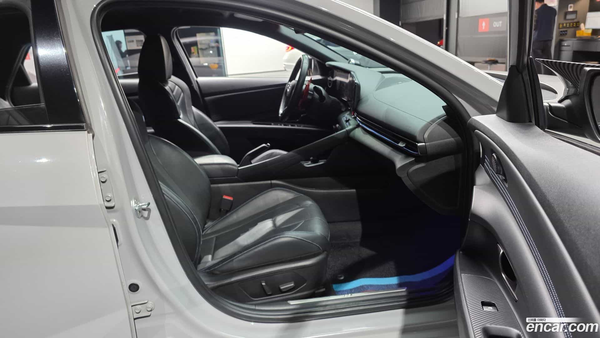 AVANTE Hyundai 2021.10-INNER-036