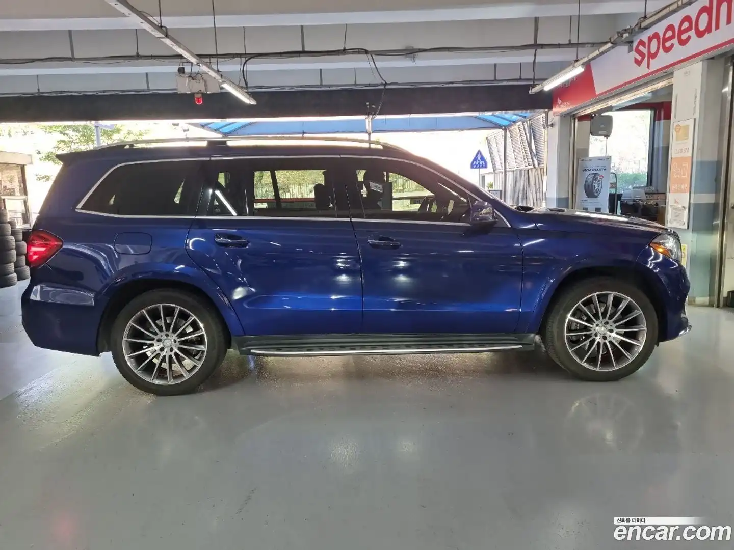 GLS-Class Mercedes-Benz 2017.11-INNER-008