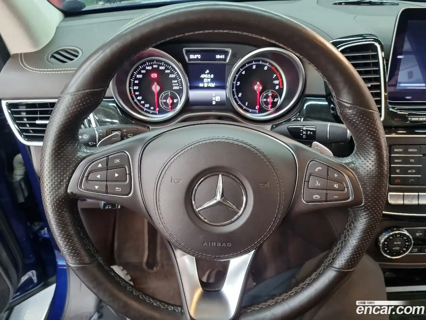 GLS-Class Mercedes-Benz 2017.11-OPTION-024