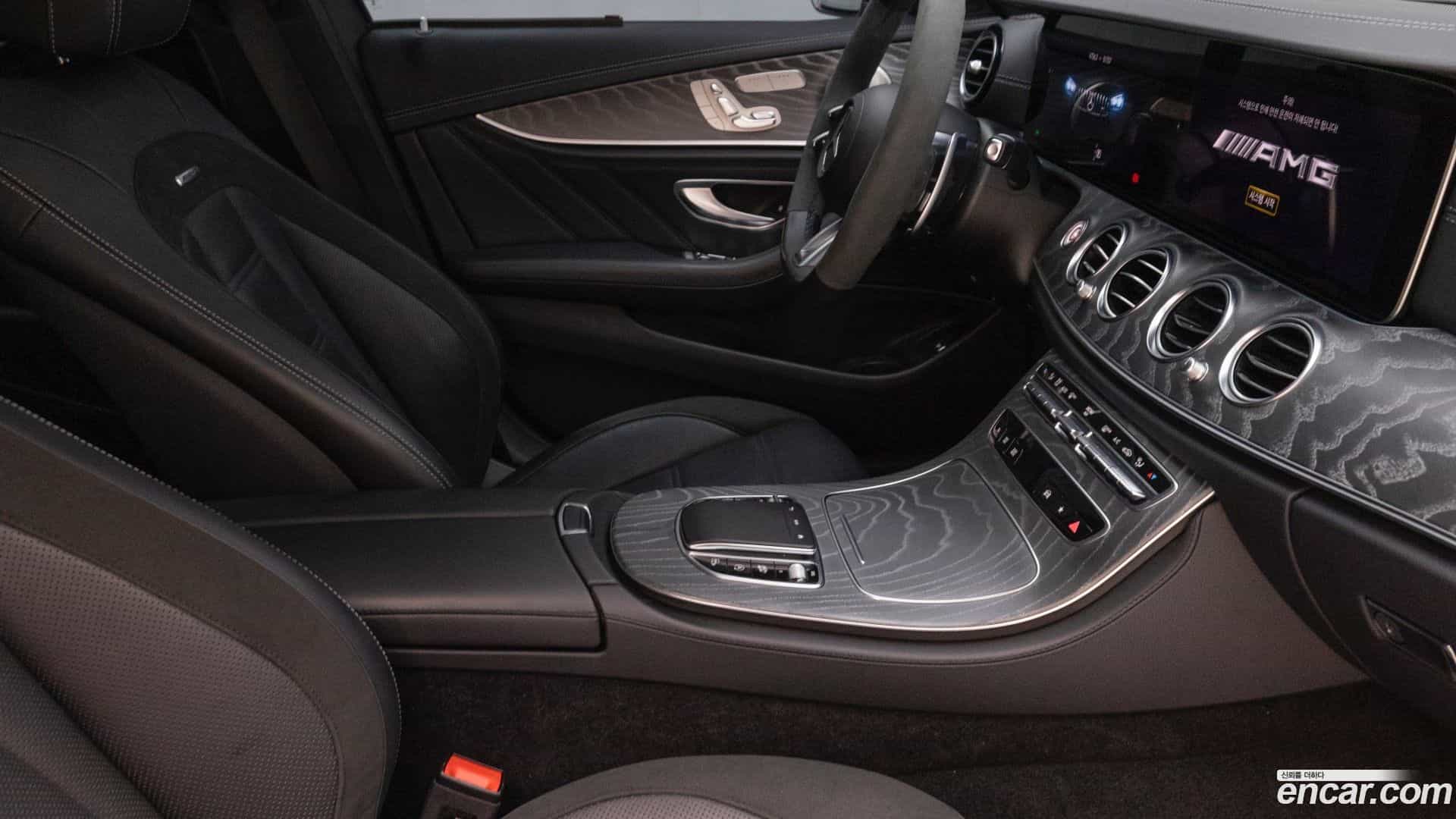 E-Class Mercedes-Benz 2023.8-INNER-009