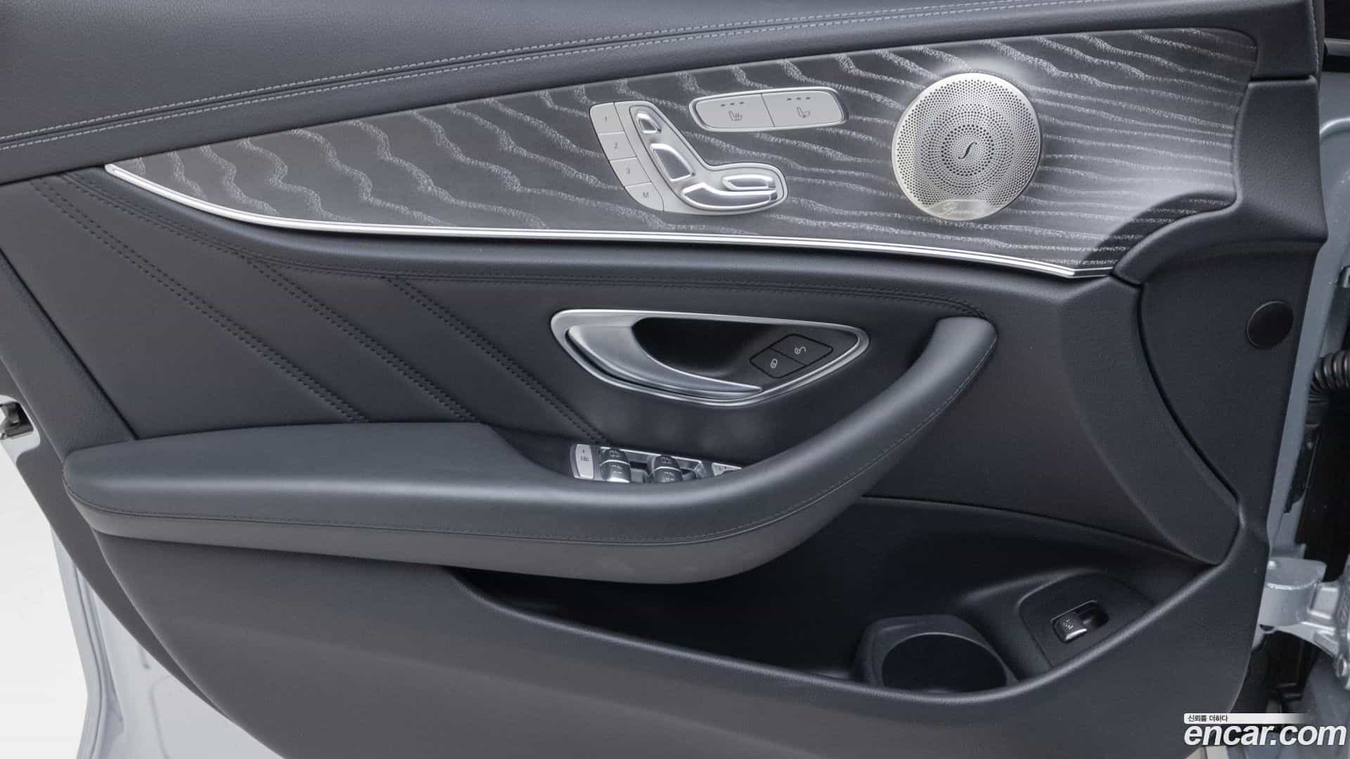 E-Class Mercedes-Benz 2023.8-OPTION-019
