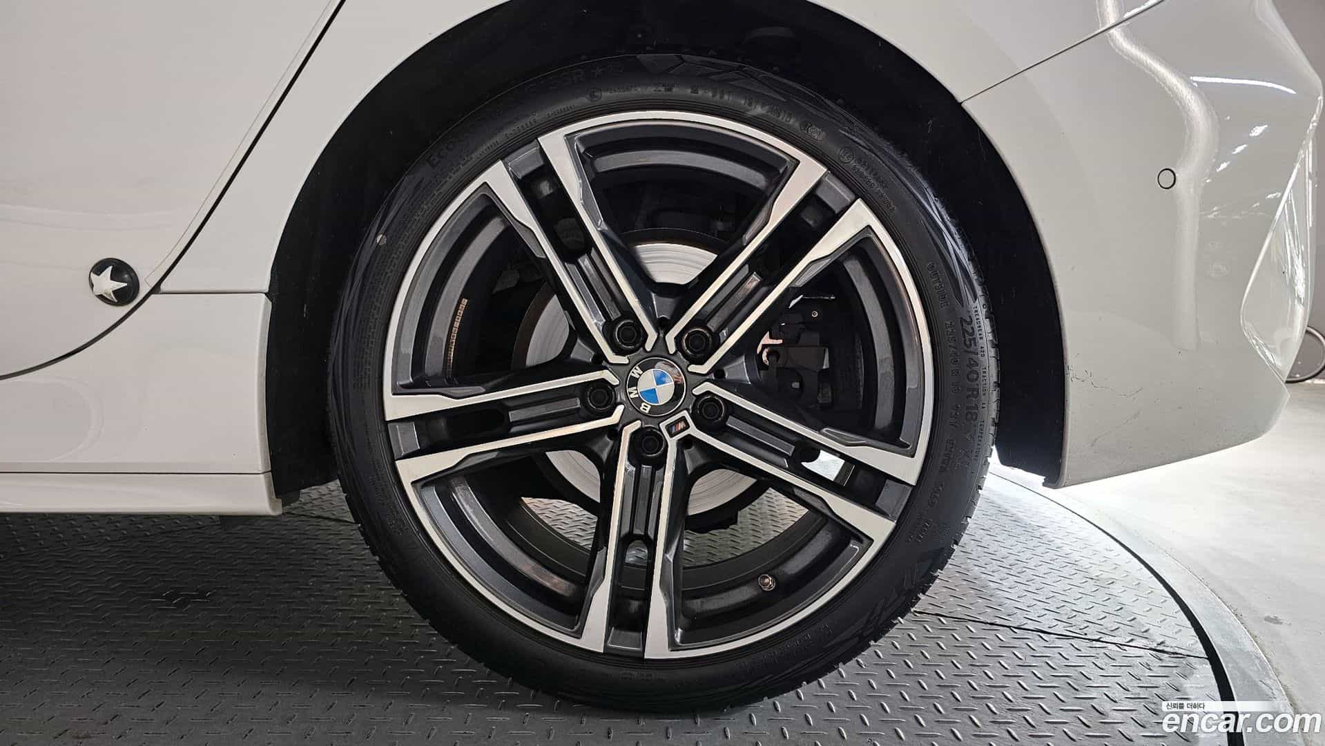 1-Series BMW 2021.5-OUTER-031