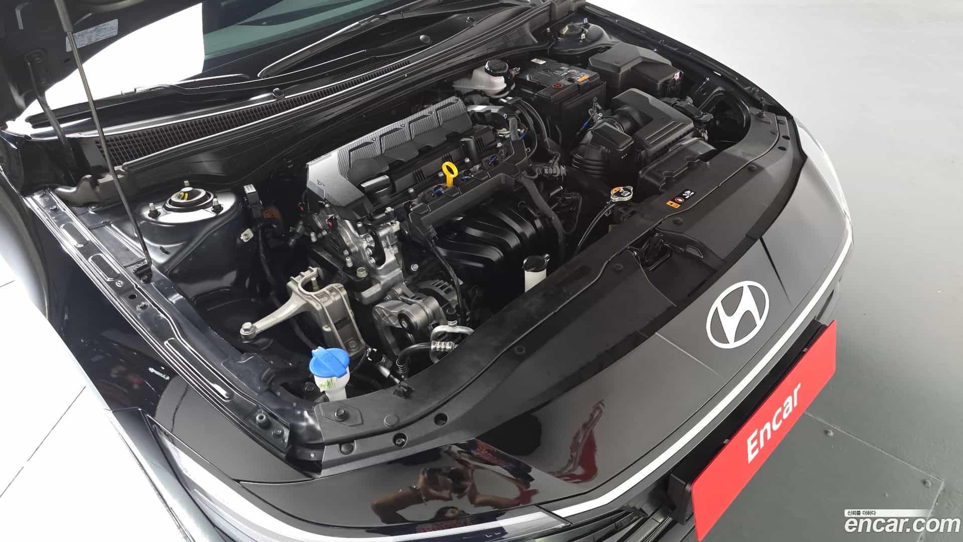 AVANTE Hyundai 2025.0-OUTER-006