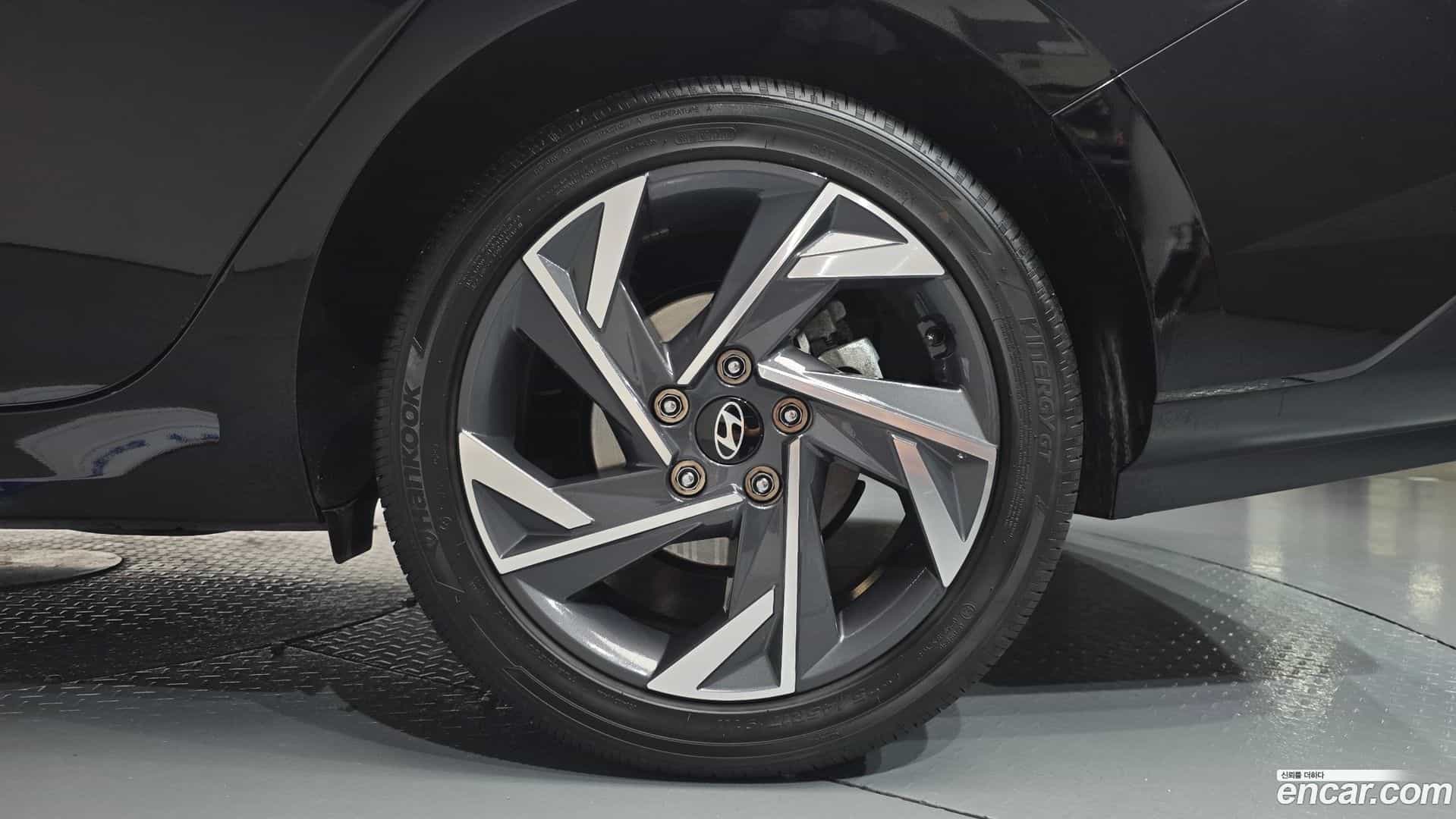 AVANTE Hyundai 2025.0-OUTER-031