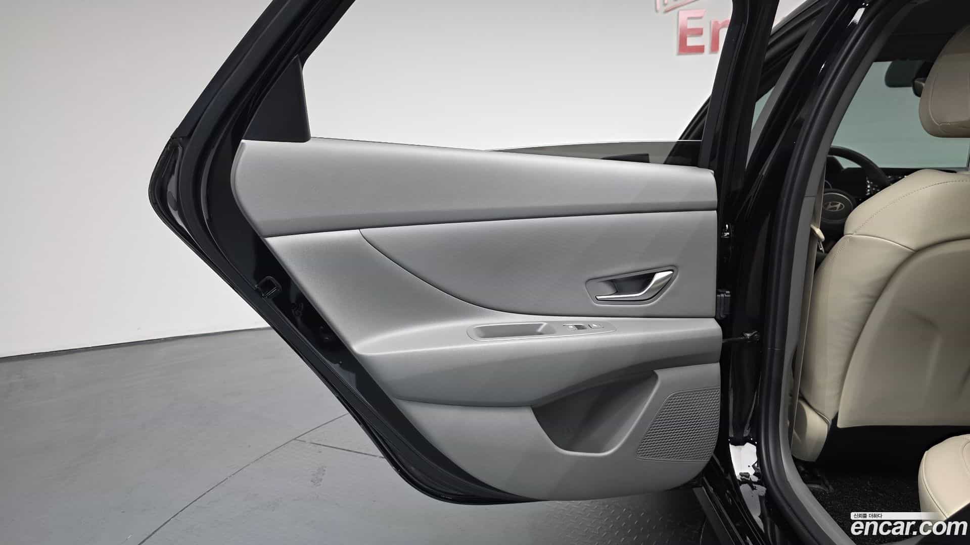 AVANTE Hyundai 2025.0-INNER-035