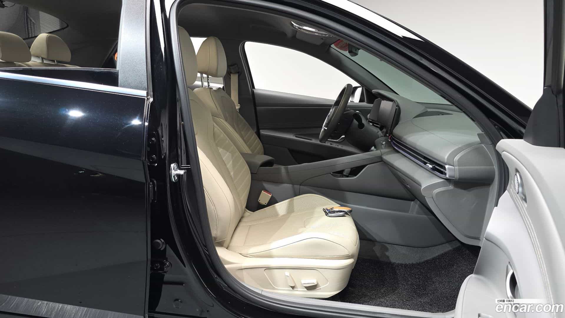 AVANTE Hyundai 2025.0-INNER-036