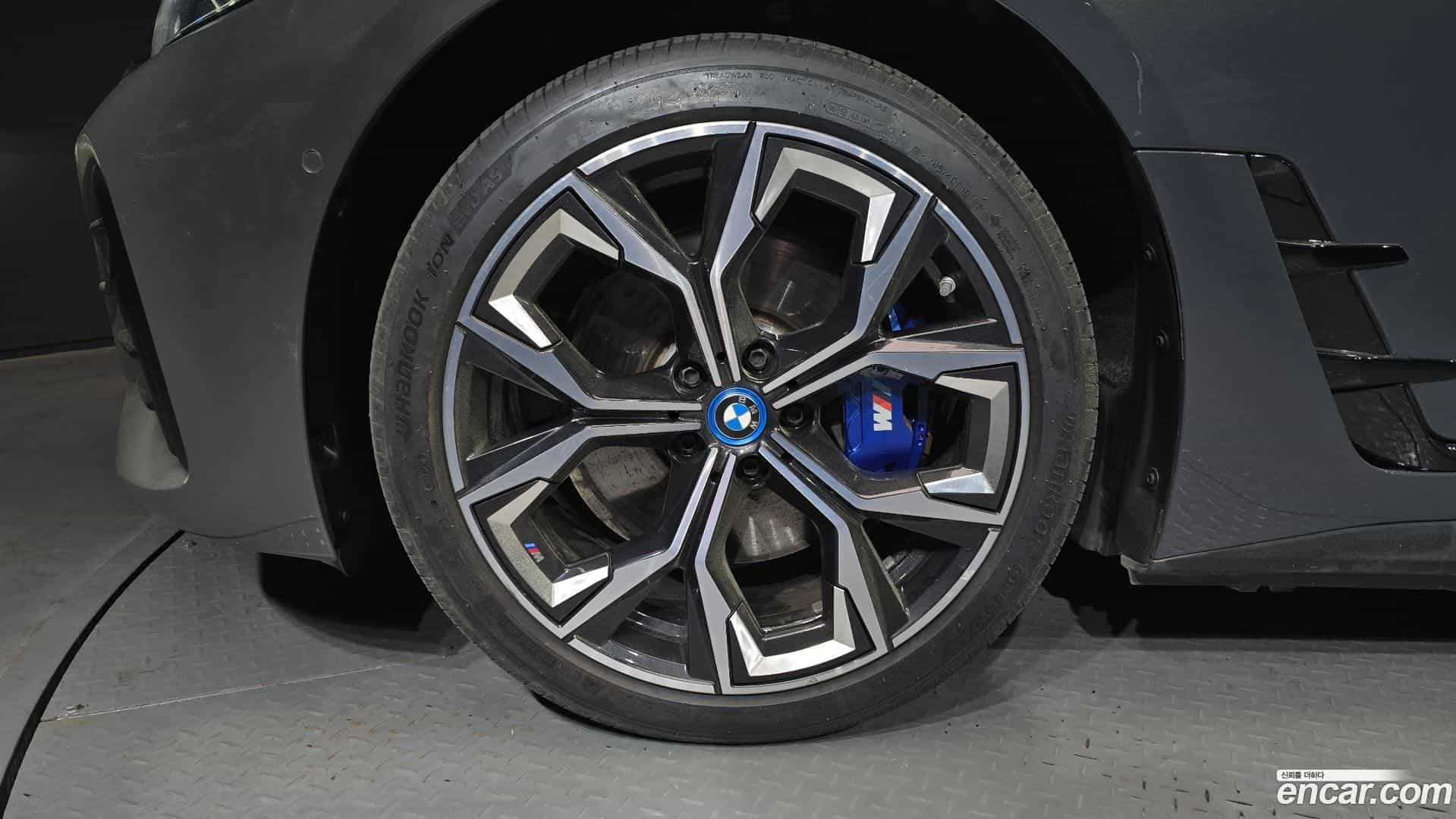 i4 BMW 2022.3-OUTER-005