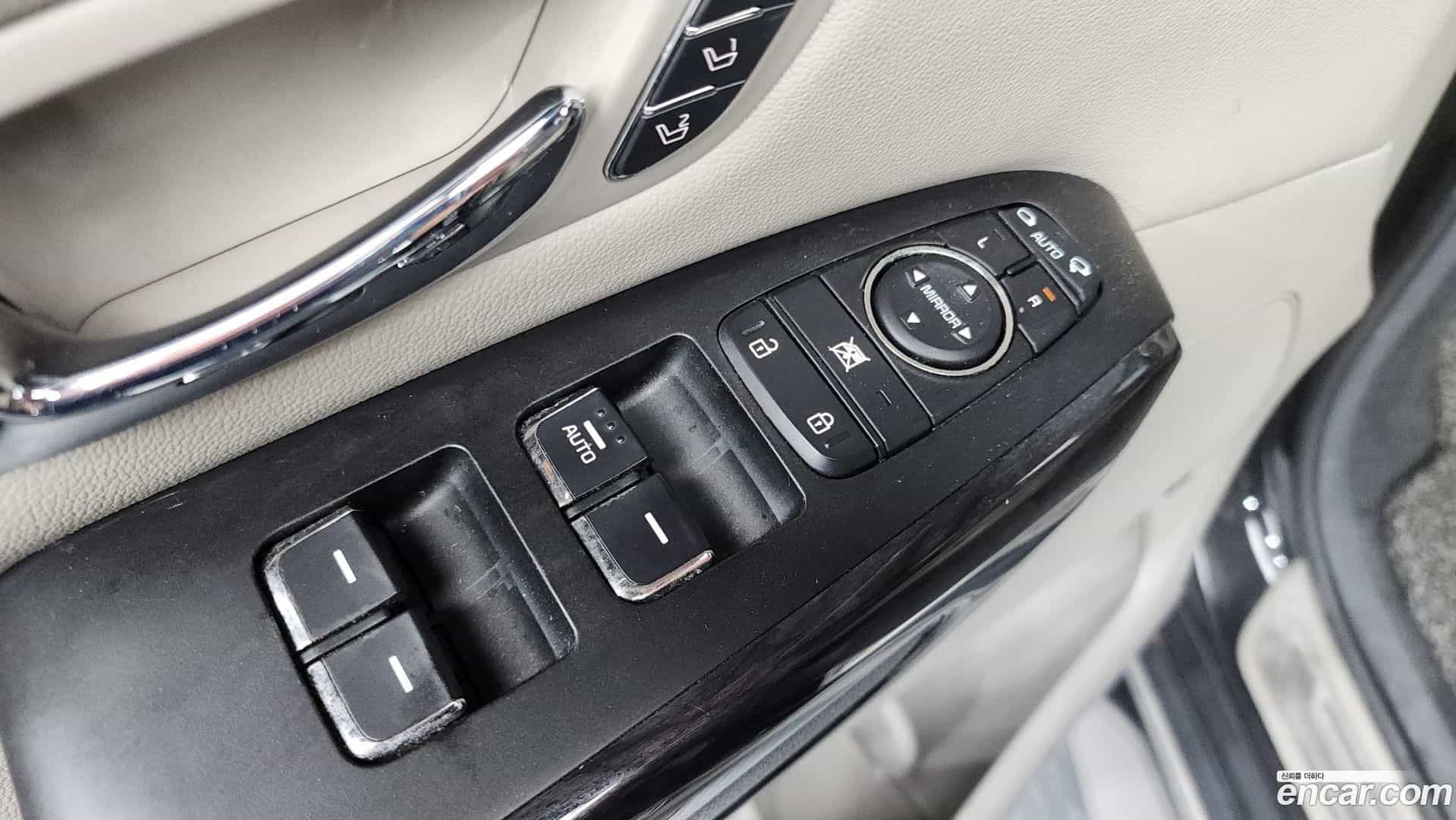 Canival Kia 2016.5-OPTION-043