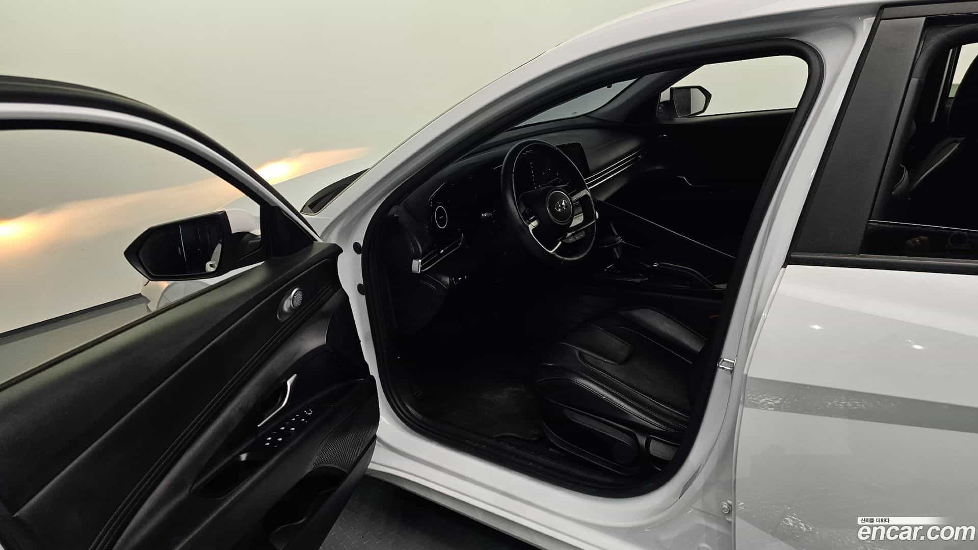 AVANTE Hyundai 2021.2-INNER-010
